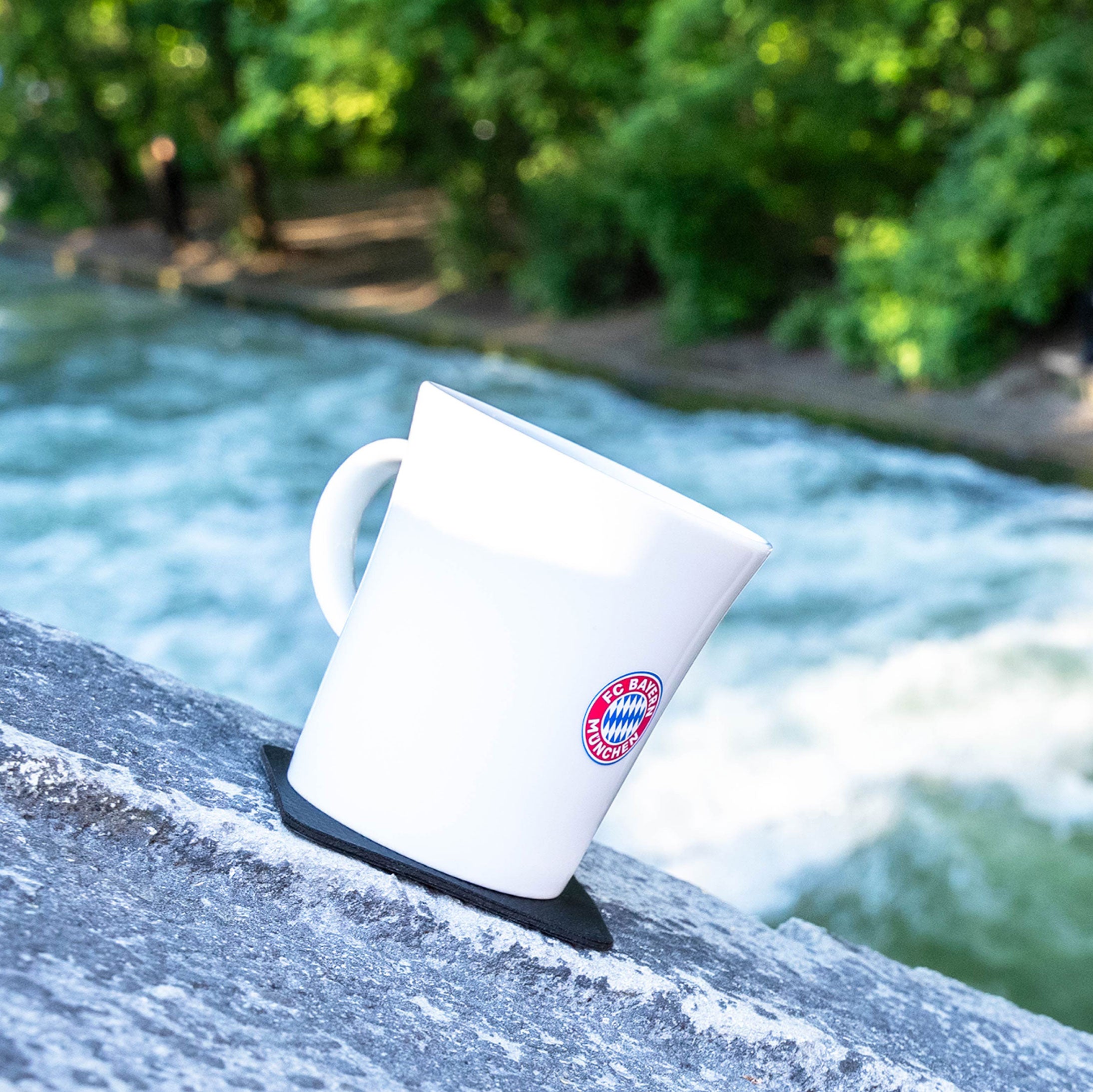 FC Bayern Munich Porcelain Coffee Mugs with Magnet - Official Merchandise for Fans - Perfect for Home, Office & Gifting