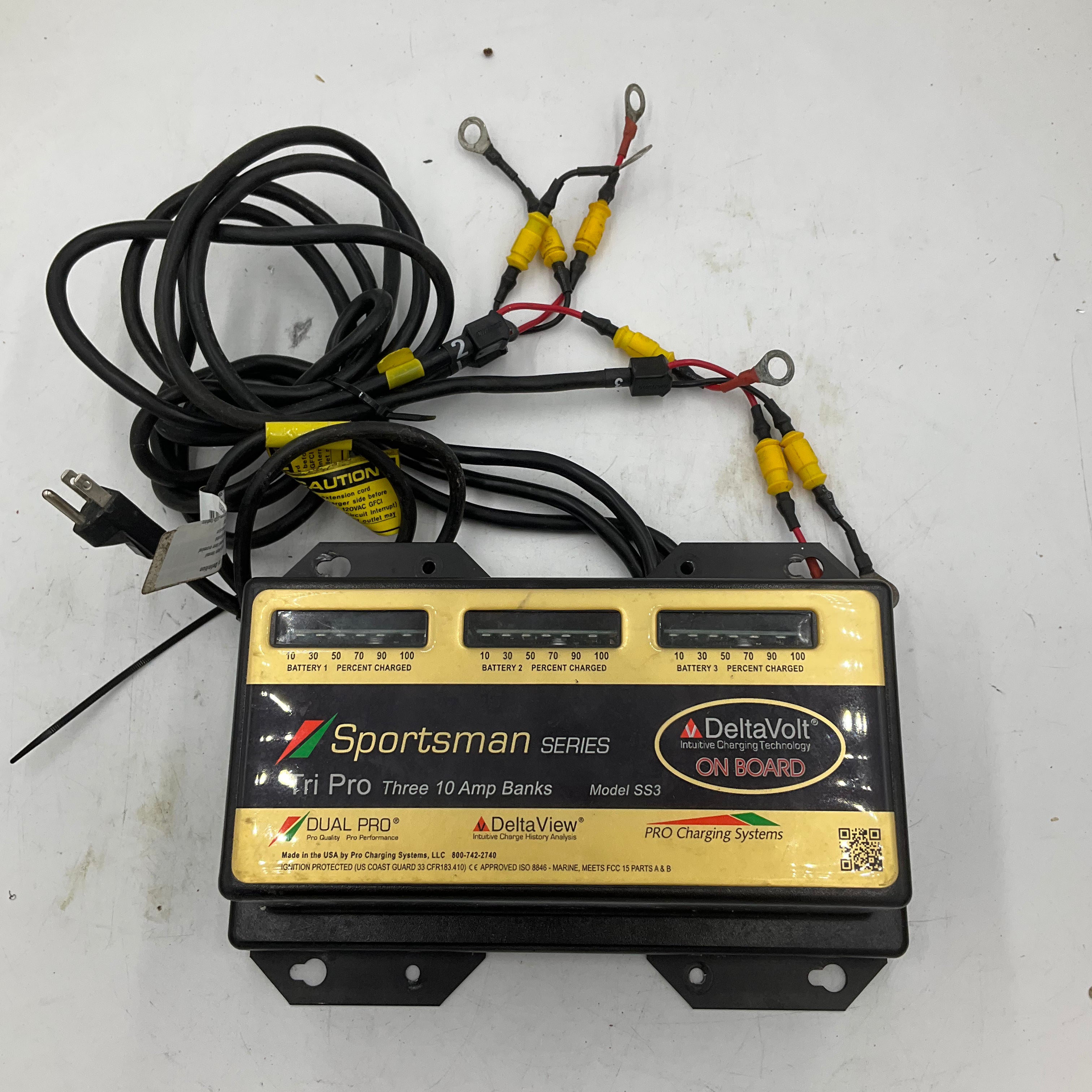 Dual Pro Sportsman 3 Bank Onboard Marine Battery Charger - 10A Per Bank for Boats, RVs & Watercraft - Fast Charging & Maintenance Mode