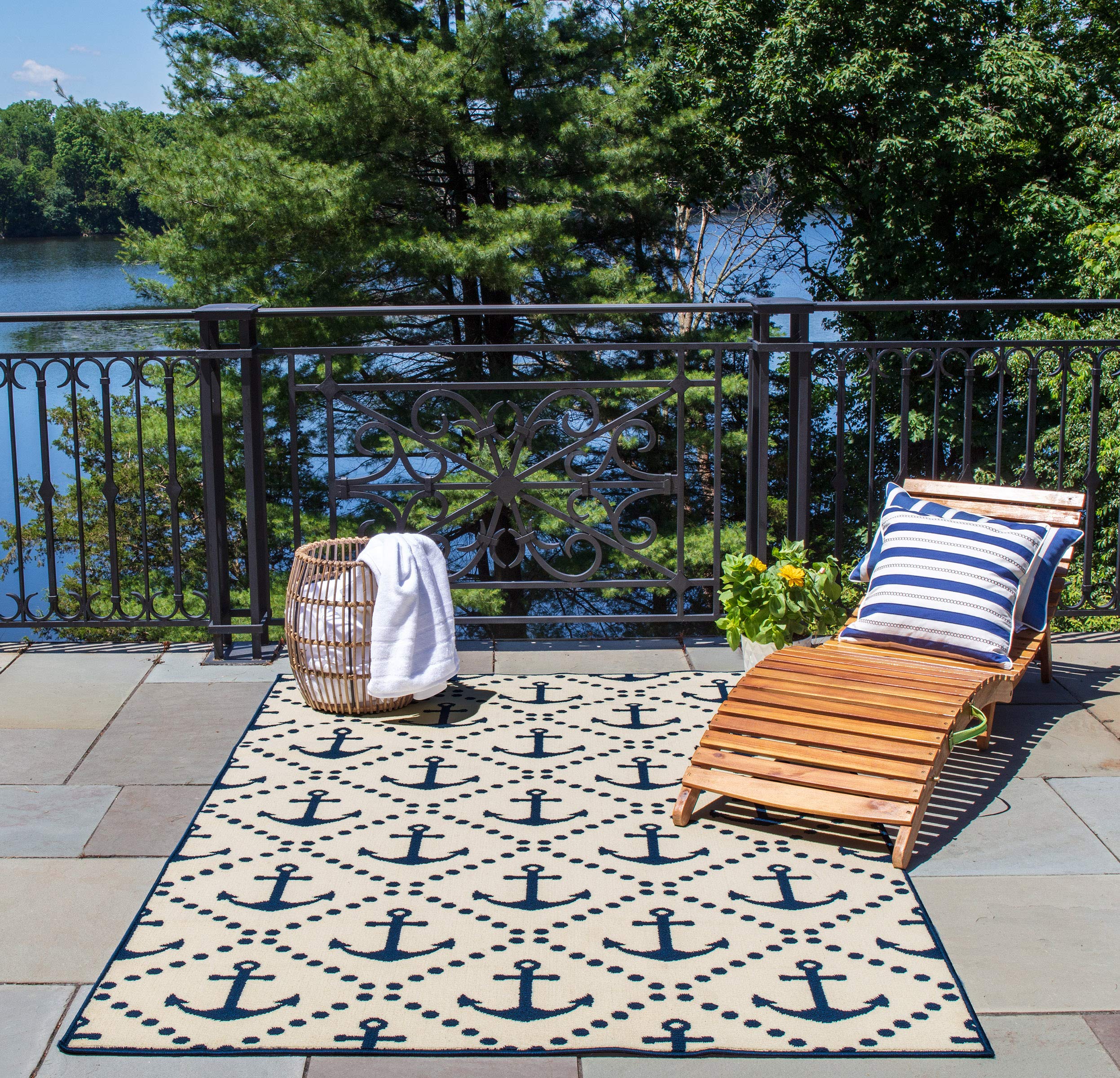 Momeni Baja Collection Ivory Area Rug 7'10