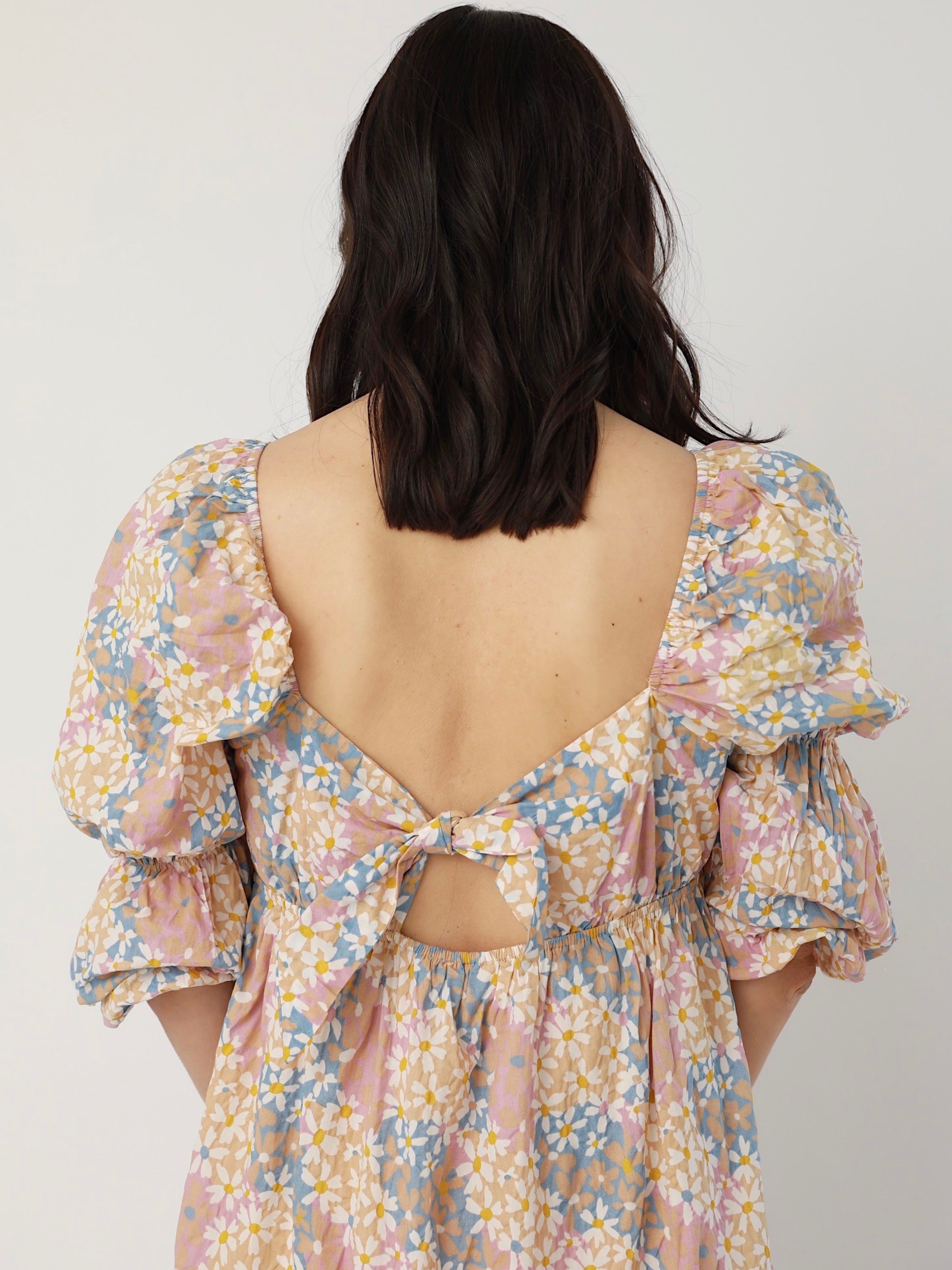 Gerber Daisy Maxi Dress - Floral Print Summer Dress for Women | Perfect for Beach Vacations, Garden Parties & Casual Outings