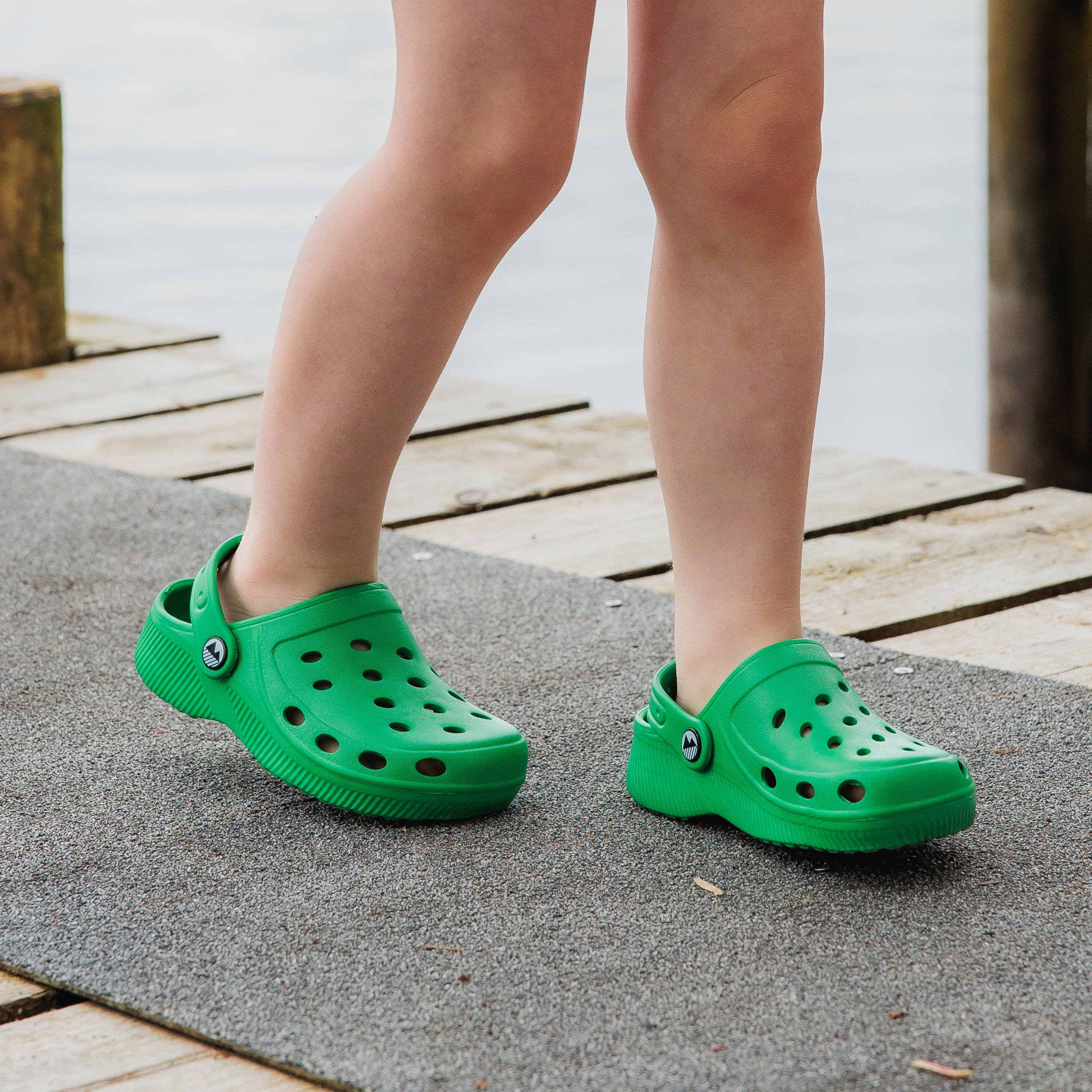 Breathable Kids' Slippers - Soft & Comfortable Ventilated Clogs for Boys & Girls - Perfect for Indoor Play, Beach, Pool & Backyard Fun