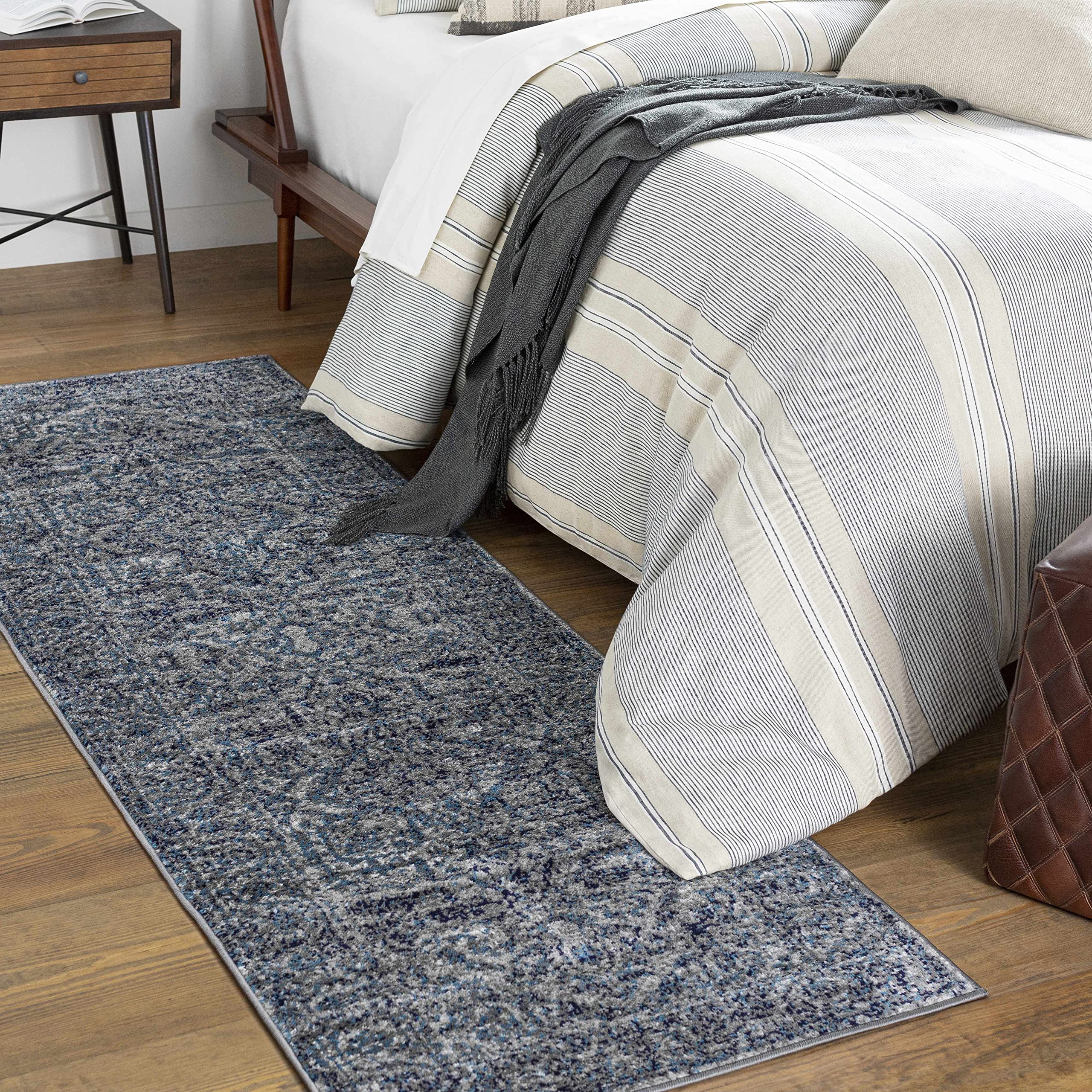 Costigan Traditional Area Rug 6'7