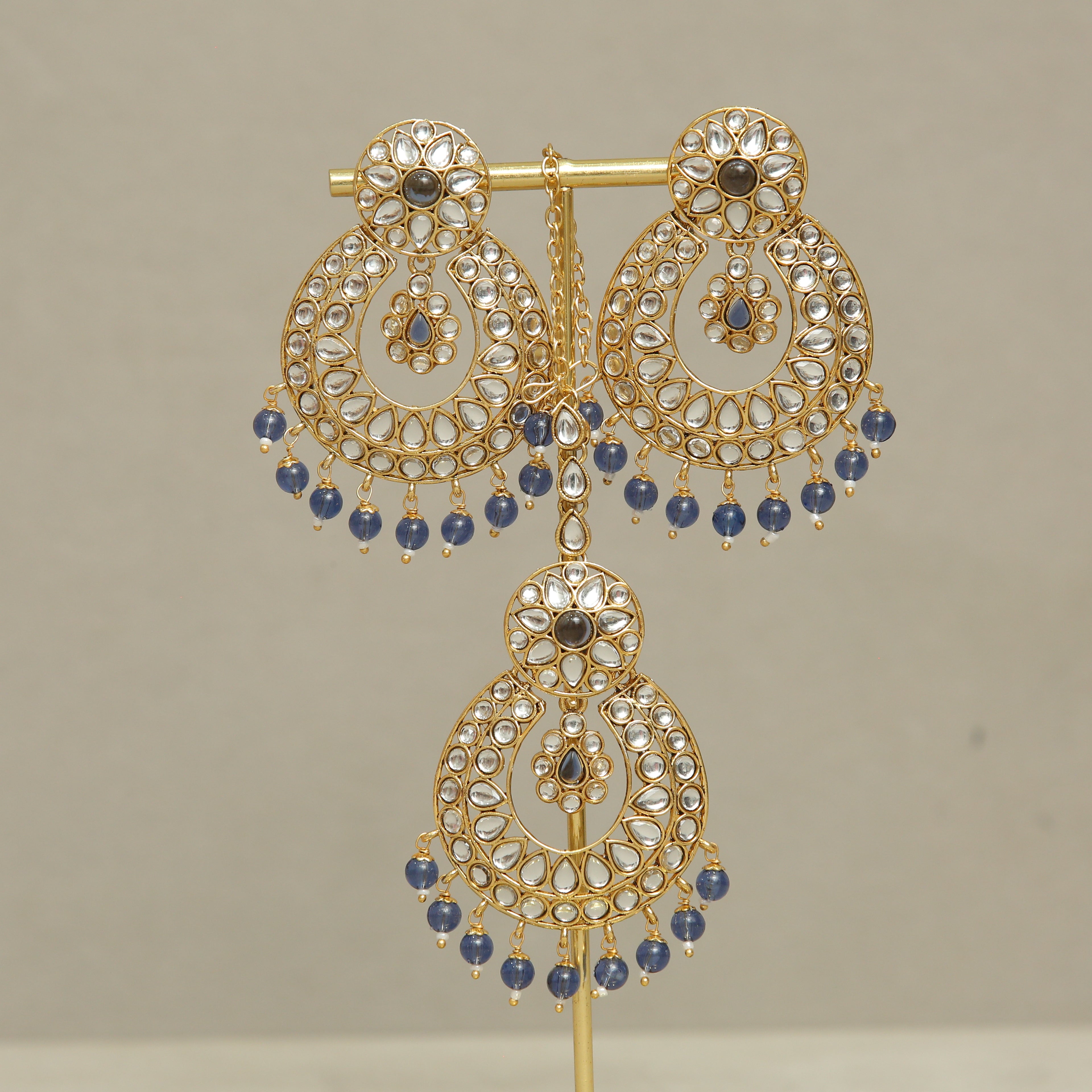 Exquisite Kundan Earrings and Tikka Set - Traditional Indian Jewelry for Women - Bridal, Wedding & Party Accessories