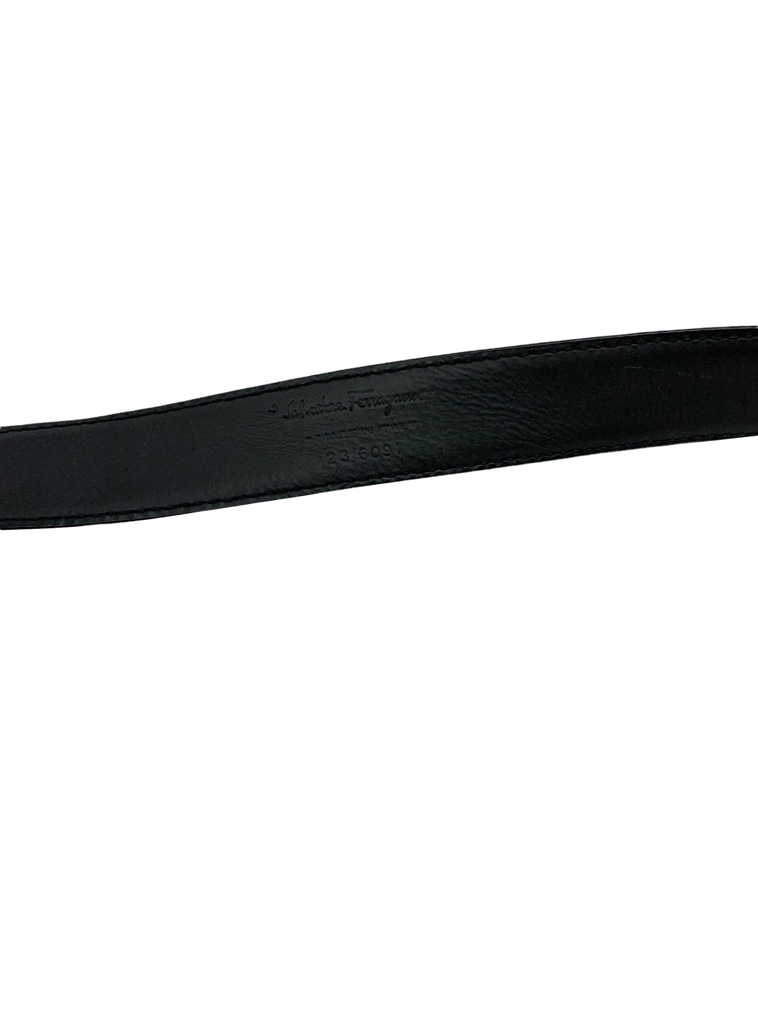 Salvatore Ferragamo Gancini Reversible Leather Belt for Men - Size M (90-95cm/35-37in) - Luxury Designer Belt for Business & Casual Wear