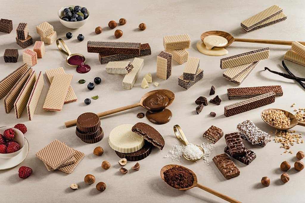 Loacker Pasticceria Milk Chocolate Covered Cappuccino Cream Wafer Cookies - 100g Pack (3.5oz) | Italian Gourmet Snacks for Coffee Break, Office Treats & Gift Baskets