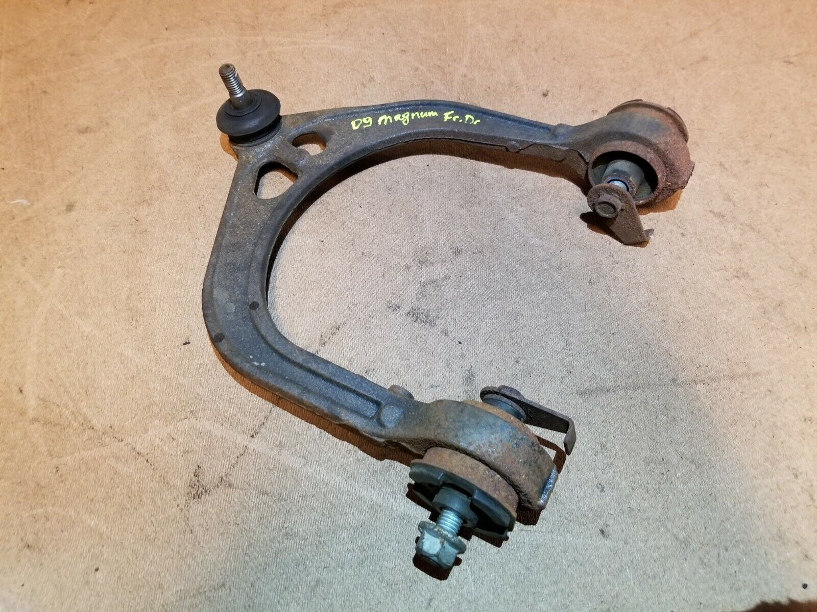 05 06 07 Dodge Magnum Upper Control Arm - Front Left Driver Side Replacement Part for RWD Models | Perfect for Suspension Repair & Vehicle Maintenance