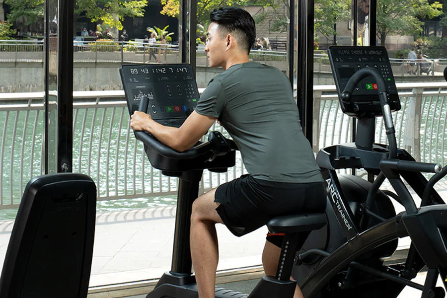 Life Fitness Club Series Plus Upright Exercise Bike - Commercial Grade Indoor Cycling Bike for Home & Gym Workouts - Perfect for Cardio Training, Weight Loss & Fitness Goals