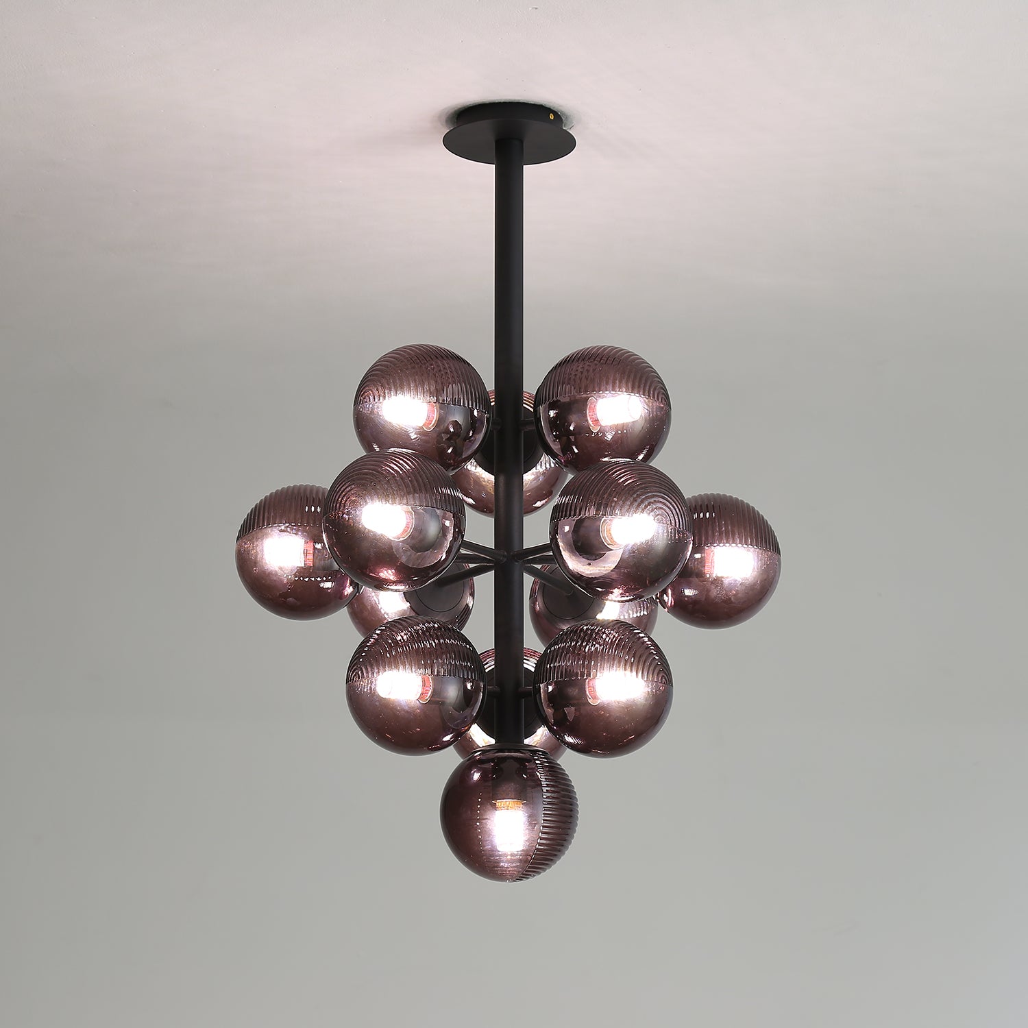 Elegant Grape Pendant Light - Modern Glass Chandelier for Dining Room, Kitchen Island & Bedroom Lighting Decor