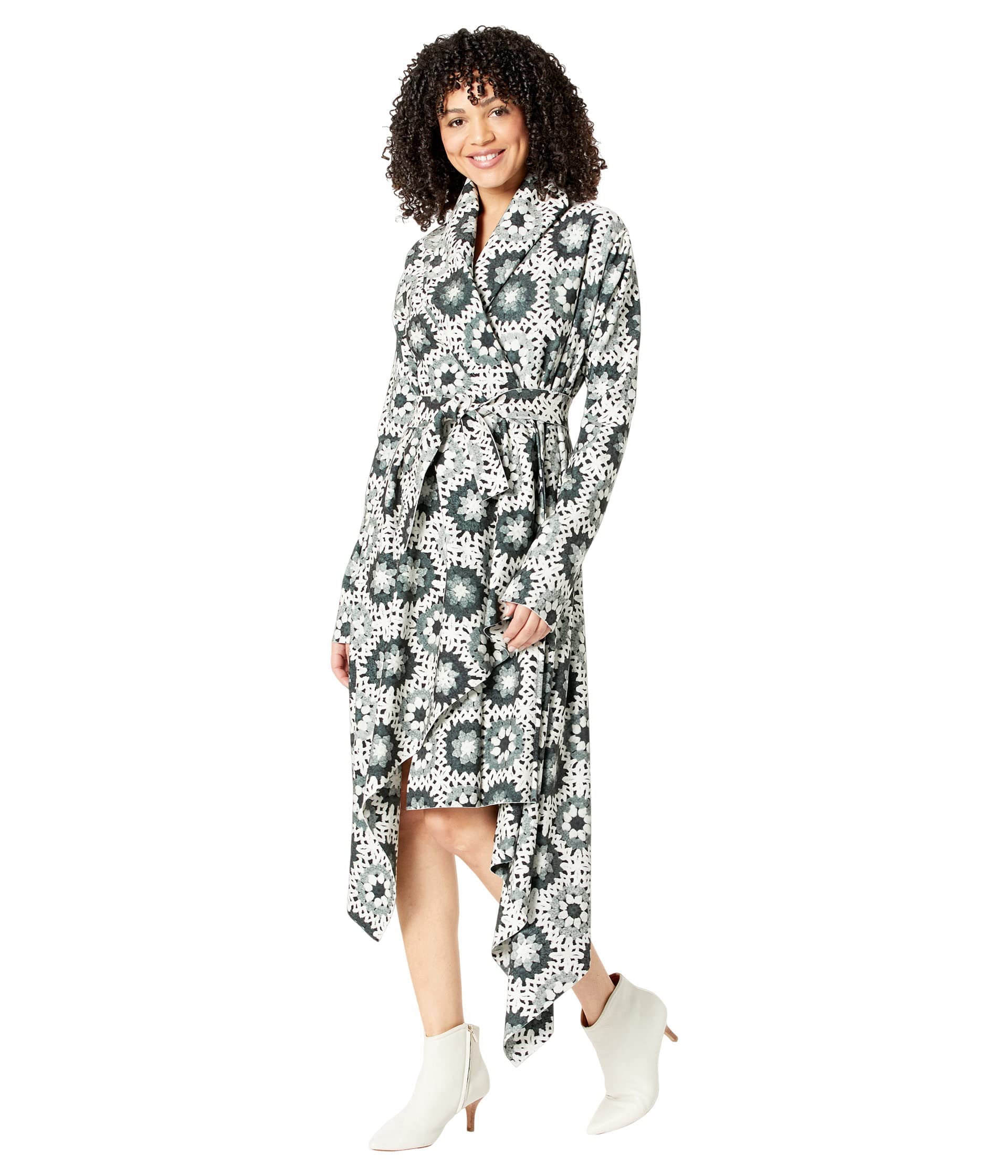 Norma Kamali Women's Oversized Blanket Coat - Cozy & Stylish Asymmetrical Longline Jacket for Fall & Winter | Perfect for Layering, Travel, and Casual Outings
