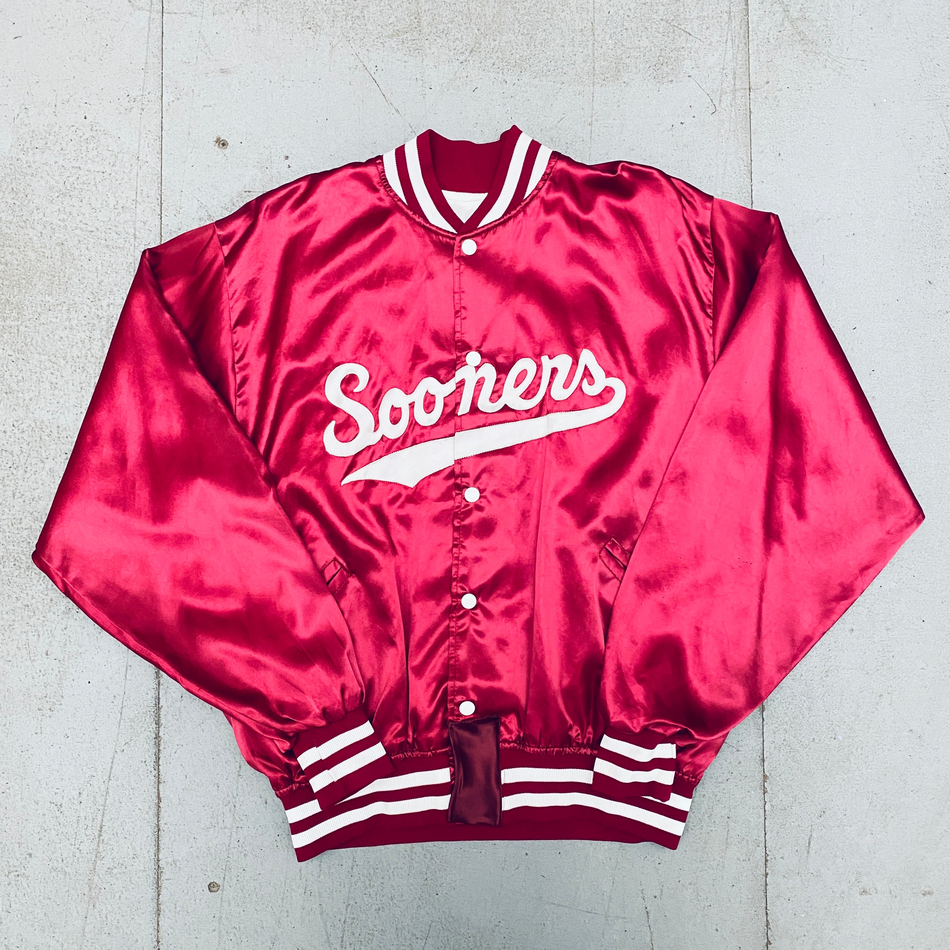 Vintage 1980s Oklahoma Sooners Satin Stitched Spellout Bomber Jacket - Large Size | Perfect for Game Day, College Sports Events & Retro Fashion