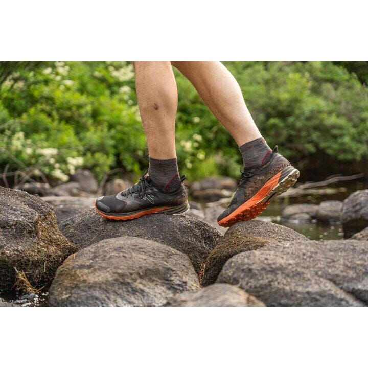 DARN TOUGH Light Hiker Quarter Lightweight Hiking Socks for Men & Women - Moisture-Wicking, Cushioned Support for Trail Running, Backpacking & Outdoor Adventures