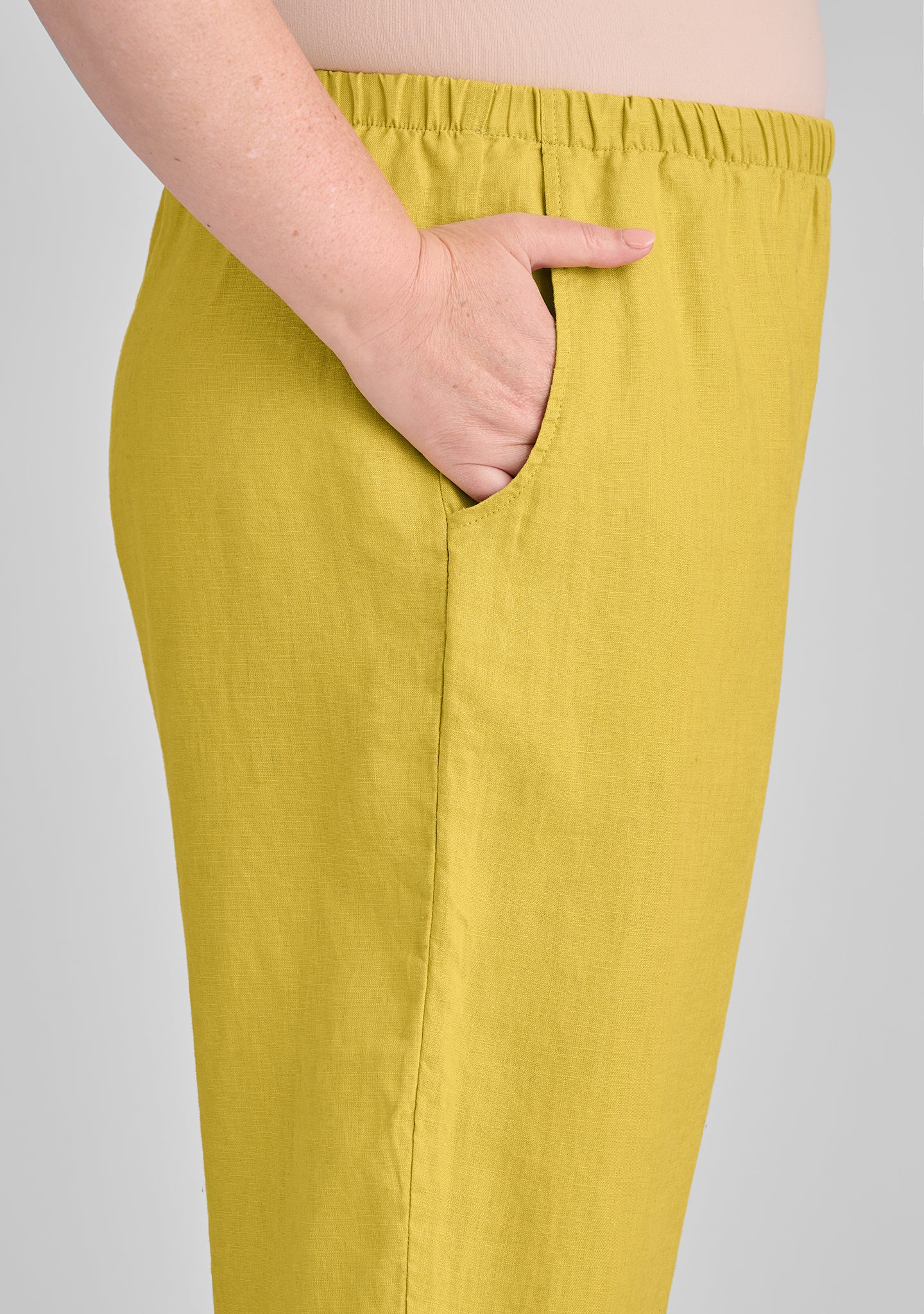 Stylish Tapered Linen Pants for Women - Comfortable & Breathable Summer Casual Pants for Work, Travel & Everyday Wear
