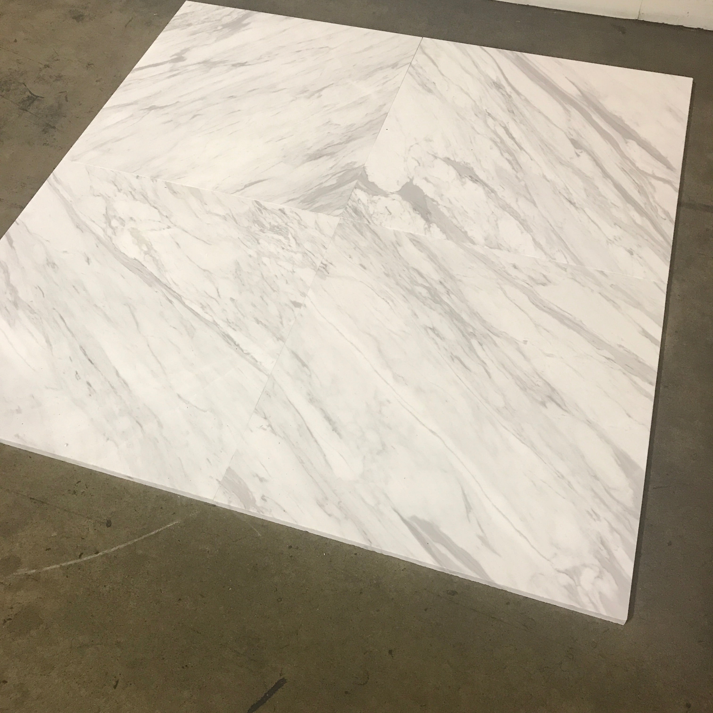 Premium Calacatta Supreme 24x24 Inch Porcelain Tile - 3/4
