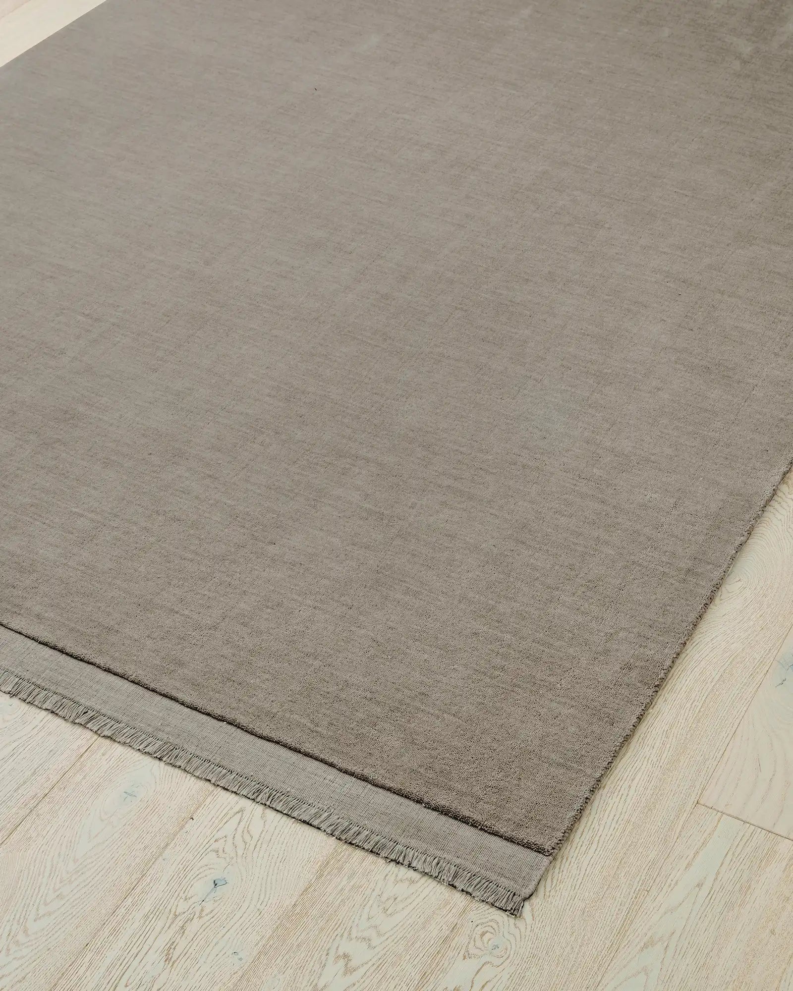 Premium Silvio Rug Flint - Soft & Durable Handmade Rug for Living Room, Bedroom, or Office - Perfect for Home Decor & Cozy Spaces