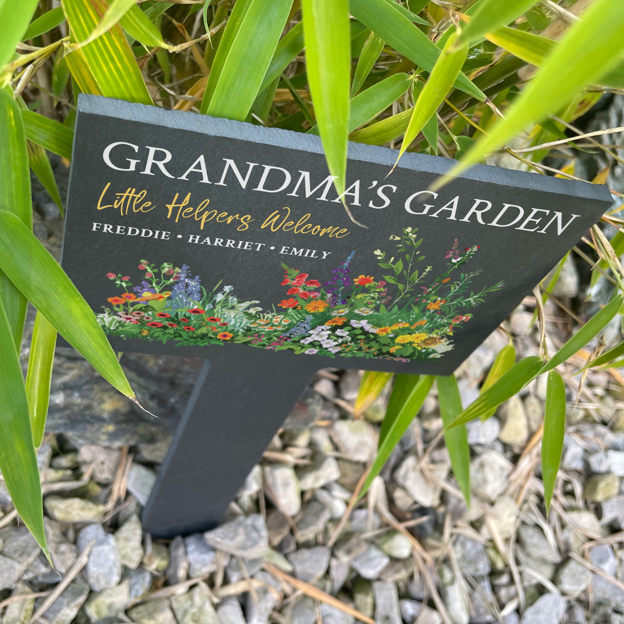 Personalized Little Helpers Welcome Garden Marker - Custom Plant Labels for Kids Gardening, DIY Garden Signs, Outdoor Decor - Perfect for Home Gardens, School Projects & Gift Ideas
