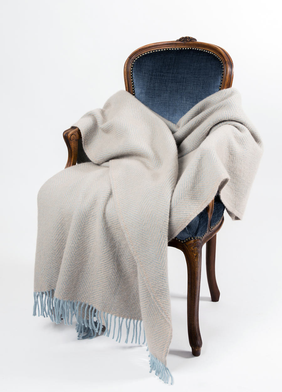 Warwick Shetland Wool Throw Blanket - Soft & Cozy Lerwick Fawn Checkered Plaid - Perfect for Sofa, Bed & Winter Warmth