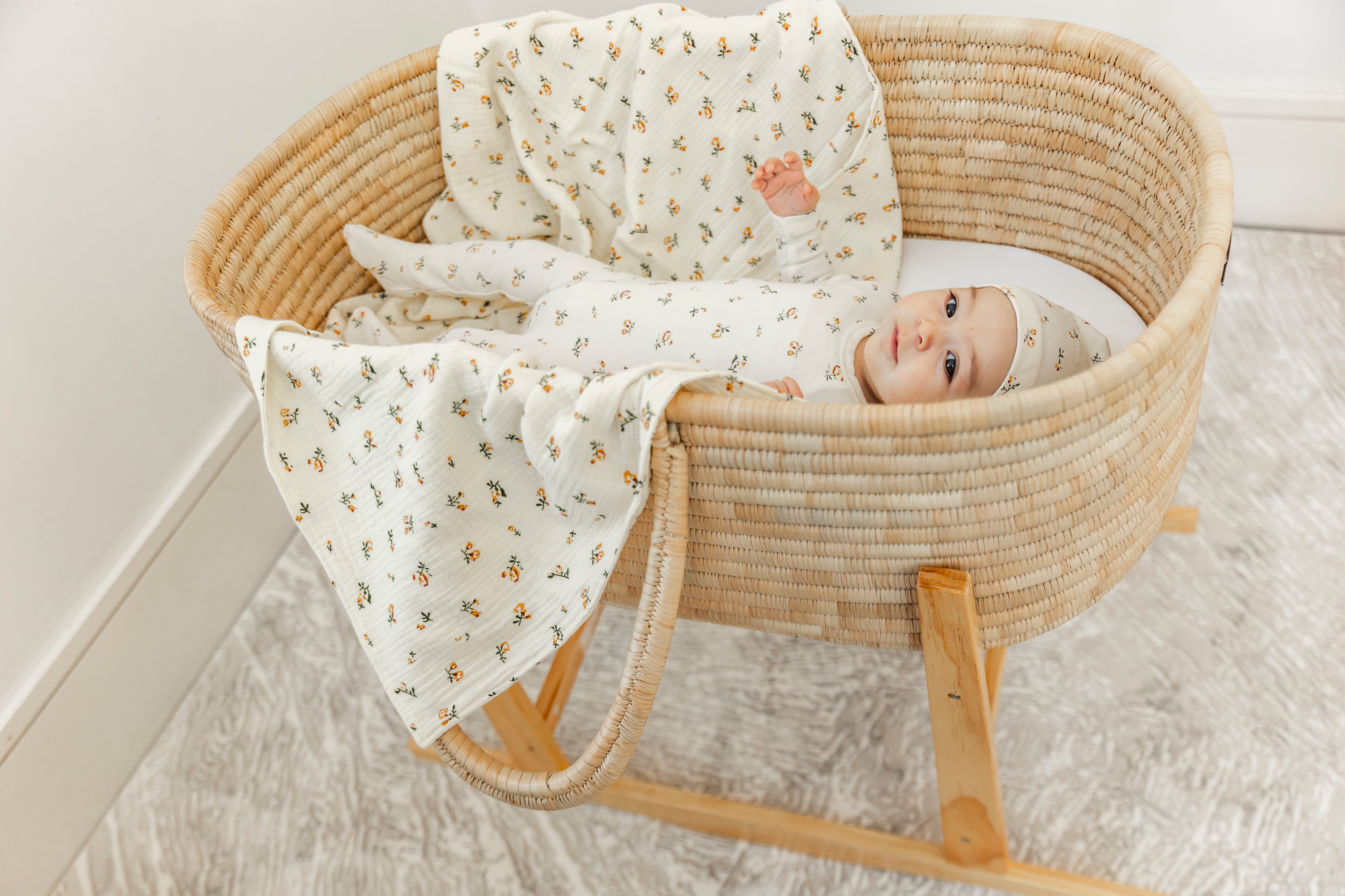 Soft Floral Gauze Swaddle Blanket for Baby - Breathable & Lightweight Swaddling Wrap for Newborns - Perfect for Nursery, Photo Shoots & Gift Giving