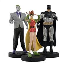 Batman The Dark Knight Returns Statue - Eaglemoss Masterpiece Collection DC Comics Superhero Figurine - Perfect for Collectors, Home Decor & Comic Book Displays