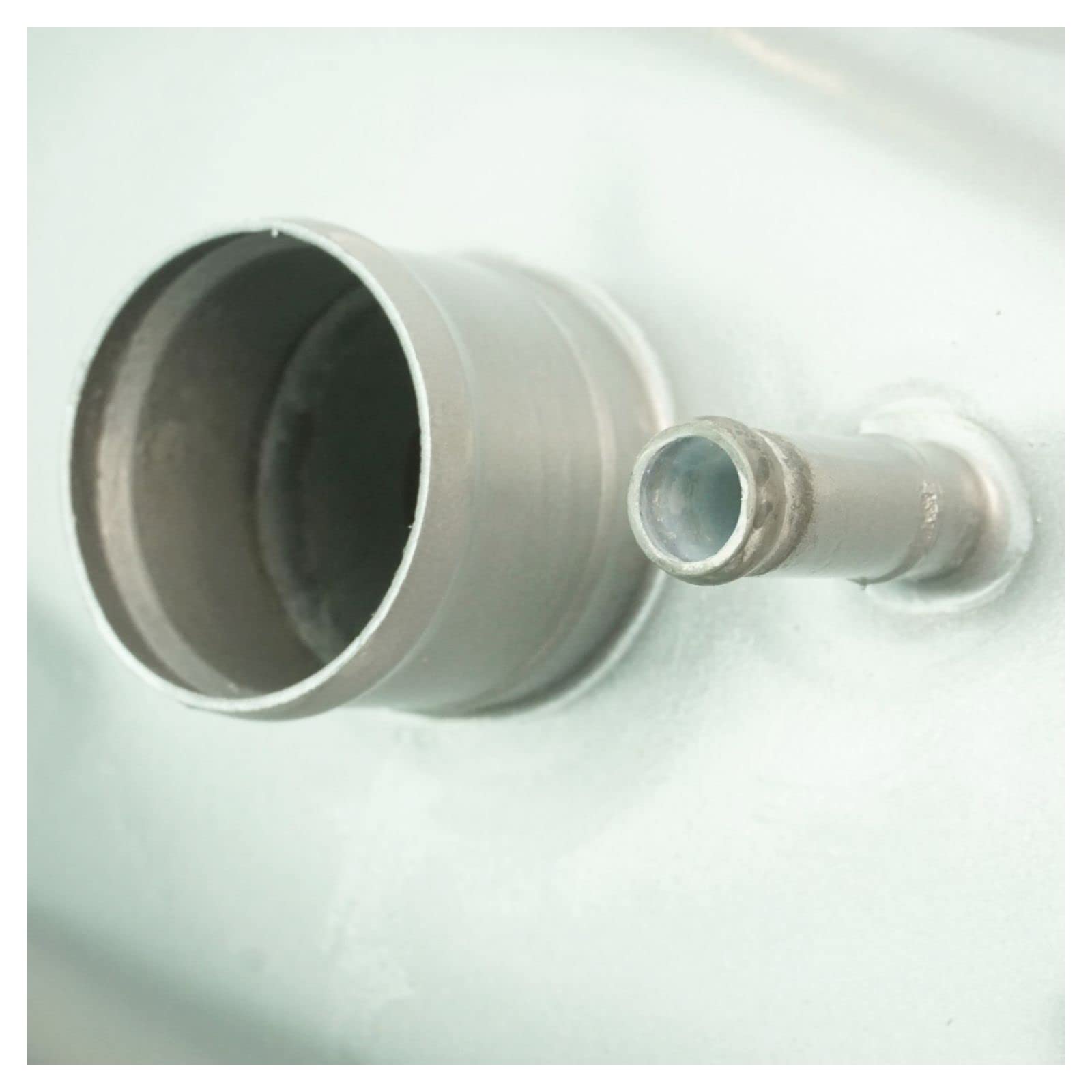 1985-1986 Toyota 4Runner 14.8 Gallon Gas Fuel Tank Replacement - Durable Steel Construction for Off-Road & Adventure Use