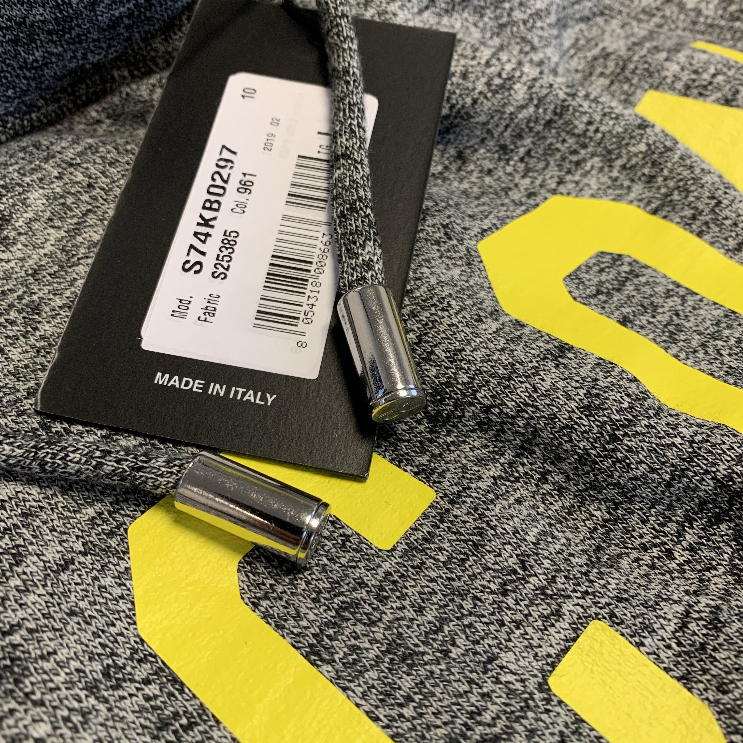 DSQUARED2 Grey ICON Cuffed Sweatpants for Men - Comfortable Casual Joggers with Elastic Waistband | Perfect for Gym, Lounge & Streetwear Fashion