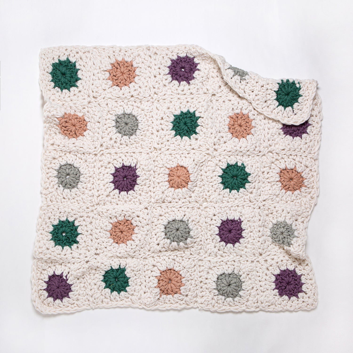 Jumbo Granny Square Blanket Crochet Kit - Complete DIY Crocheting Set for Beginners, Soft Chunky Yarn for Cozy Home Decor, Perfect for Living Room, Bedroom or Gift