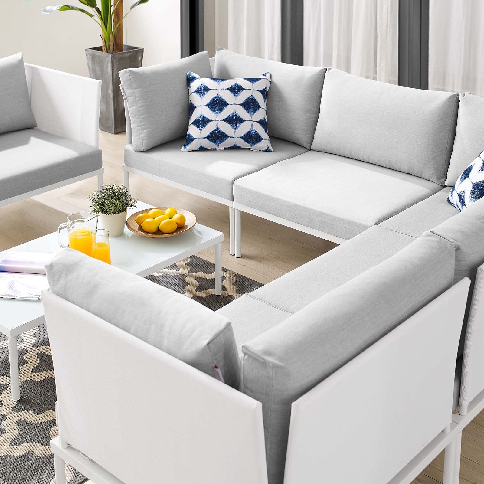 Modern Outdoor Patio Lounge Sectional Sofa Set with Table - Aluminum Frame in White & Gray - Perfect for Backyard, Poolside & Garden Relaxation