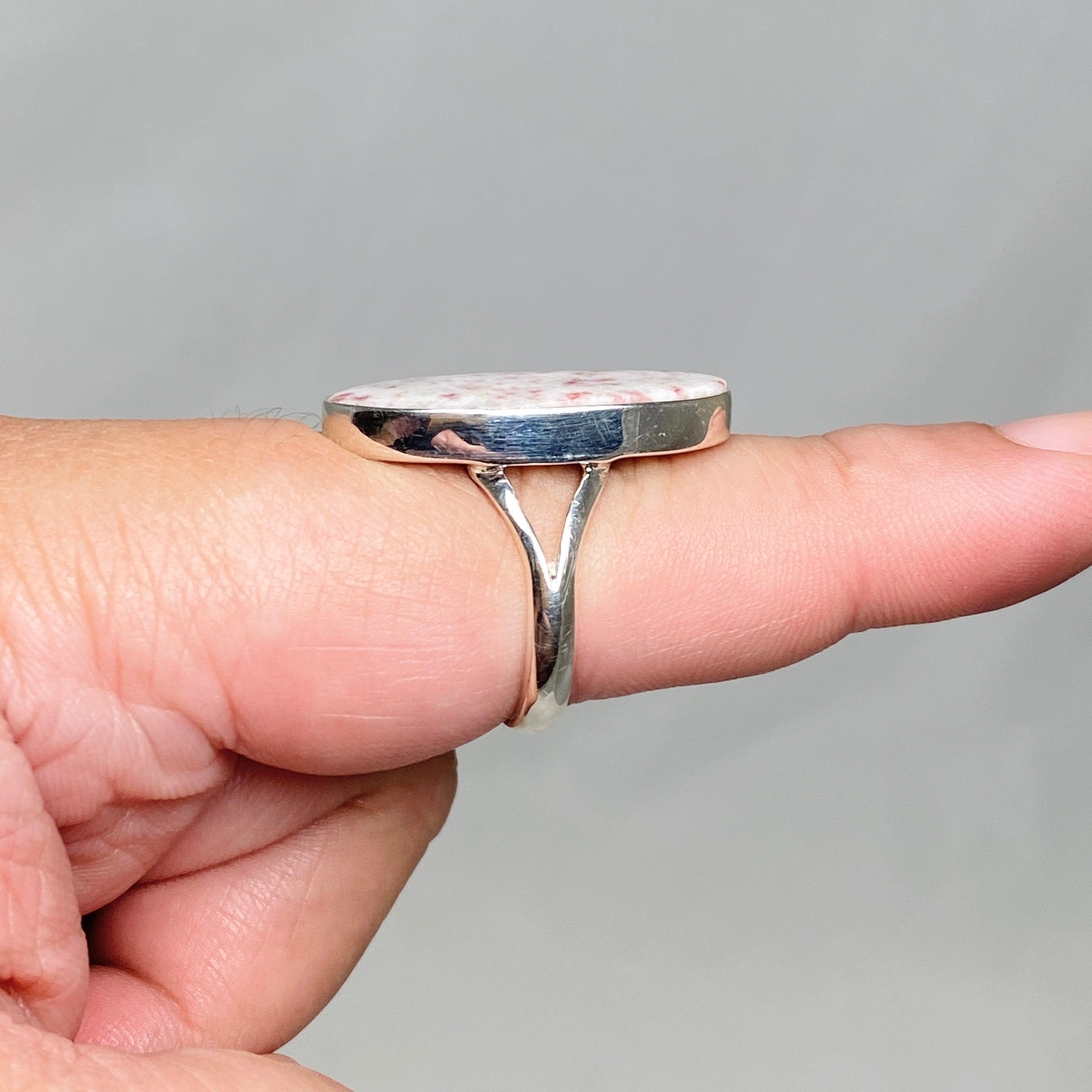 Cinnabar Oval Split Band Ring for Women Size 9 KRGJ3173 - Elegant Jewelry Gift for Birthday, Anniversary & Special Occasions