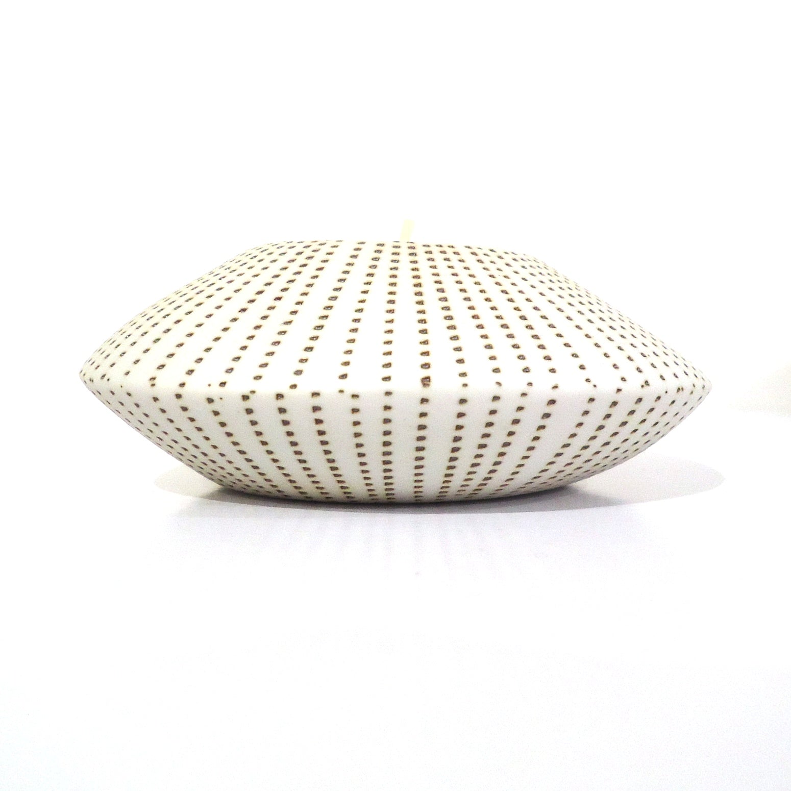 Porcelain Seashell Tea Light Holder - Elegant Decorative Candle Holder for Beach Weddings, Spa Relaxation & Coastal Home Decor