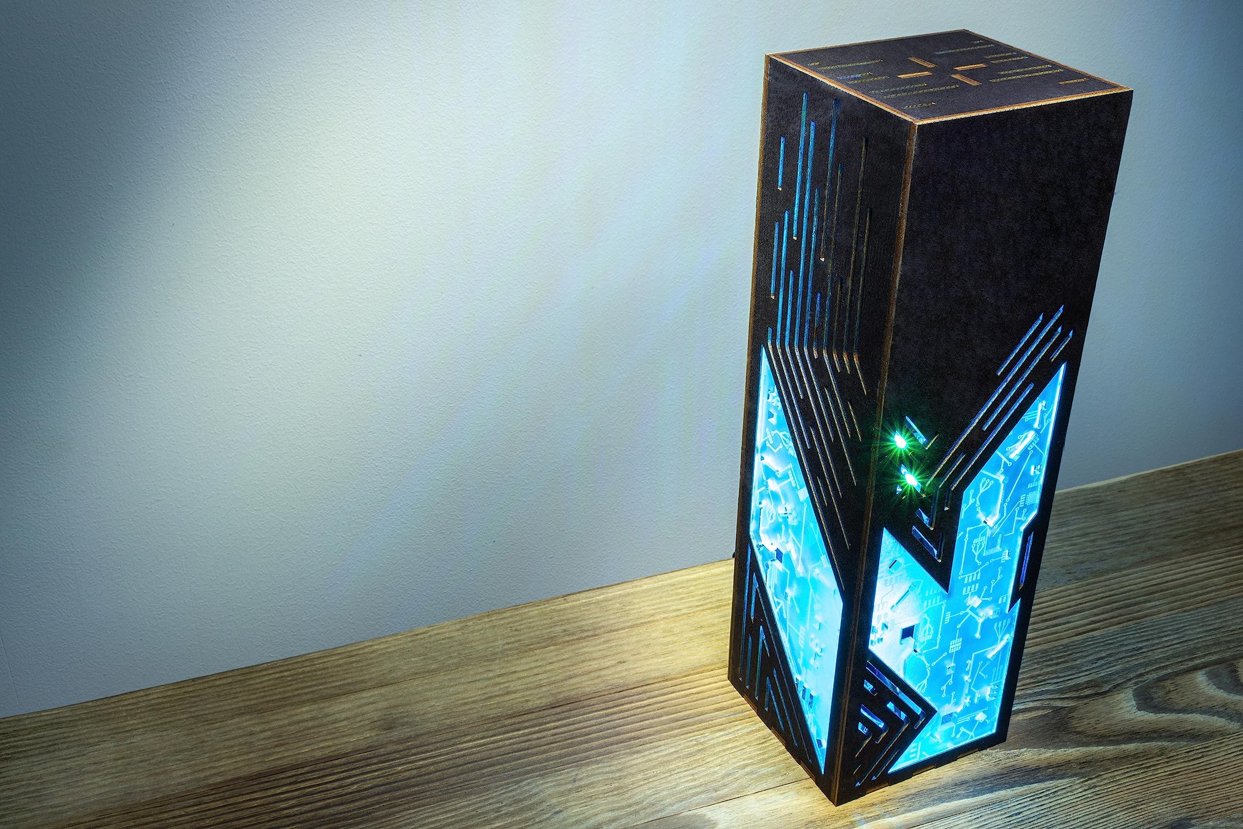 Futuristic LED RGB Desk Lamp - Sci-Fi Punk & Cyberpunk Style Handmade Night Light for Gaming, Office, and Bedroom Decor | Modern Contemporary Lighting with Inclined Lines