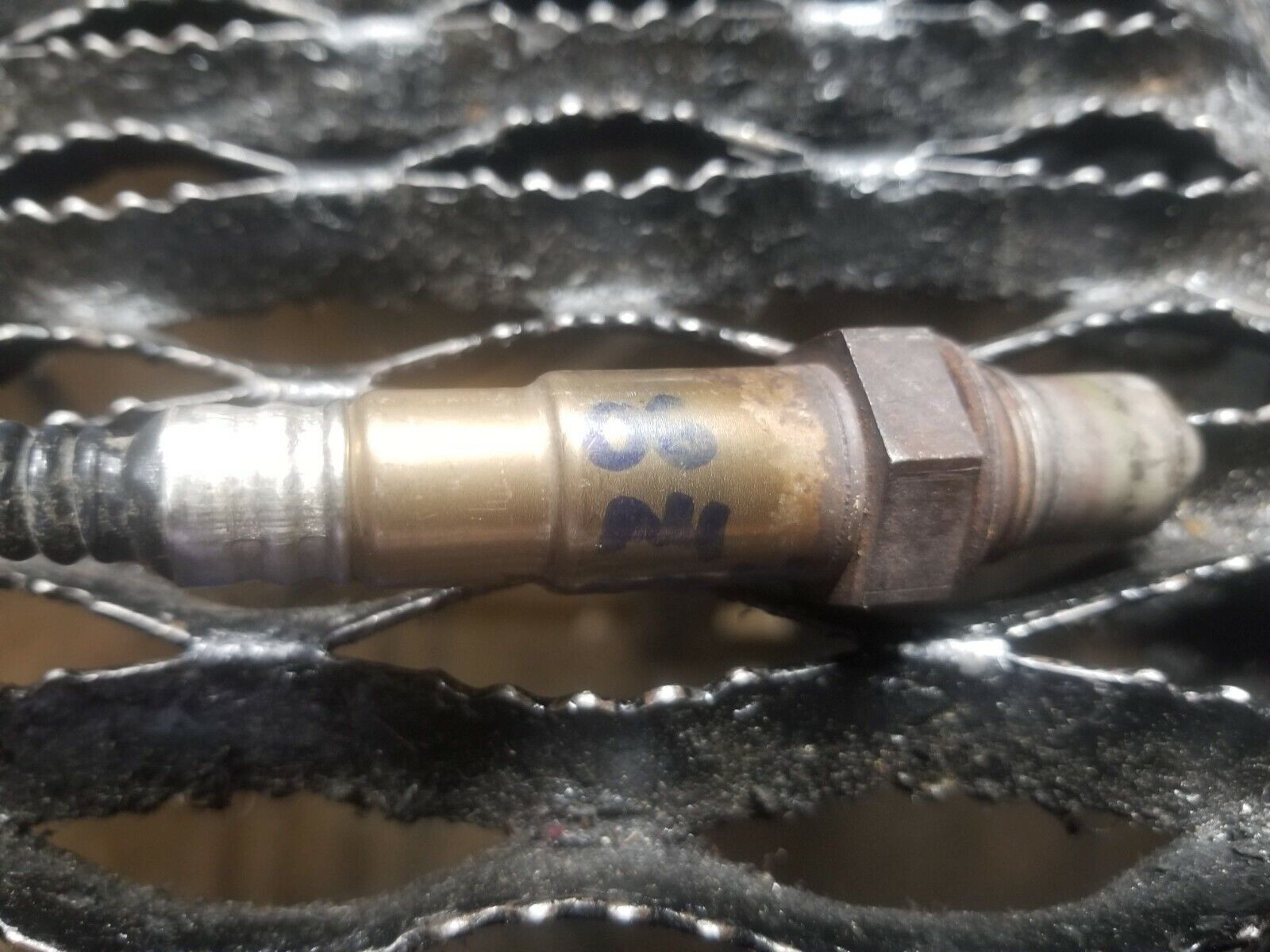 2002-2008 Audi A4 Oxygen O2 Sensor 06C906265B OEM Replacement - Compatible with 1.8T & 2.0T Engines - Improve Fuel Efficiency & Reduce Emissions - Perfect for Engine Maintenance & Performance Upgrades