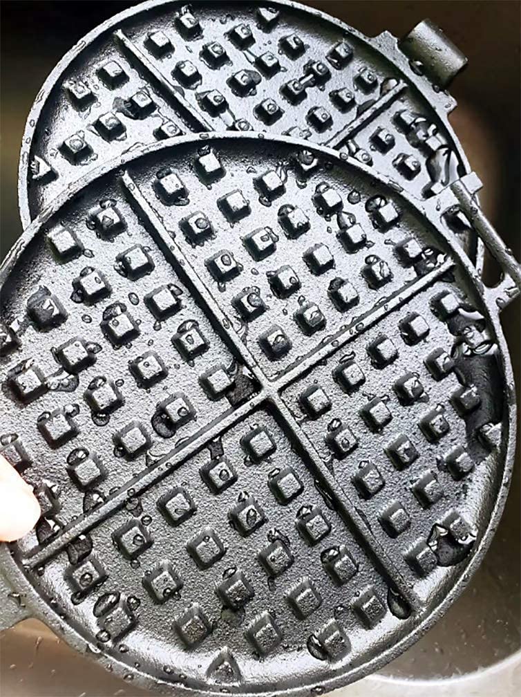 HAWOK Cast Iron Waffle Maker - Traditional Belgian Waffle Iron for Stovetop - Perfect for Breakfast, Camping & Homemade Desserts