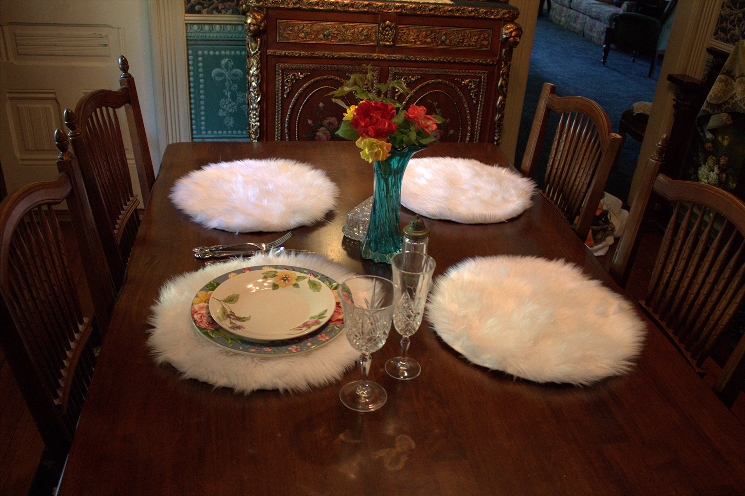 Luxury Faux Fur Placemats Set of 4 - Soft Shaggy Round Table Mats for Dining Table Decor, Winter Home Decor, and Cozy Dinner Parties (White)