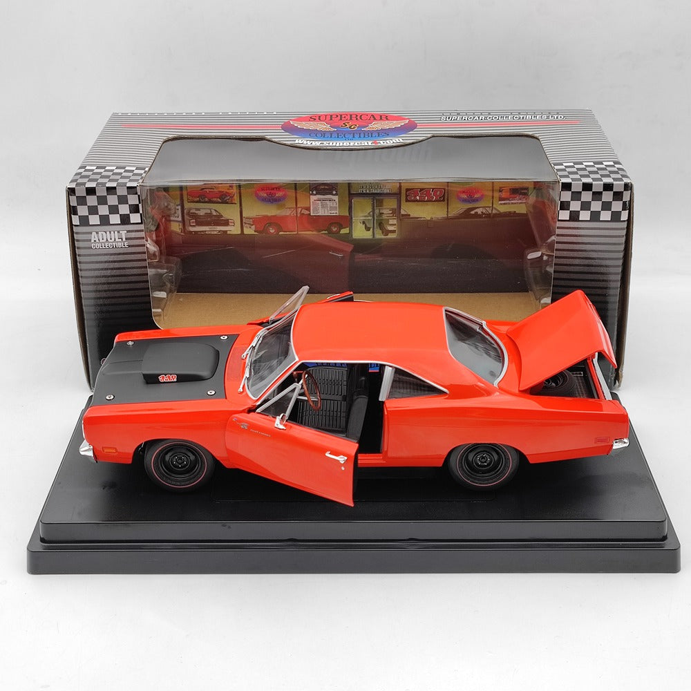 1:18 Scale 1969 Plymouth Roadrunner Supercar Diecast Model - 440 6BBL Orange Collectible Toy Car for Adults | Perfect for Display, Gifts, and Car Enthusiast Collections