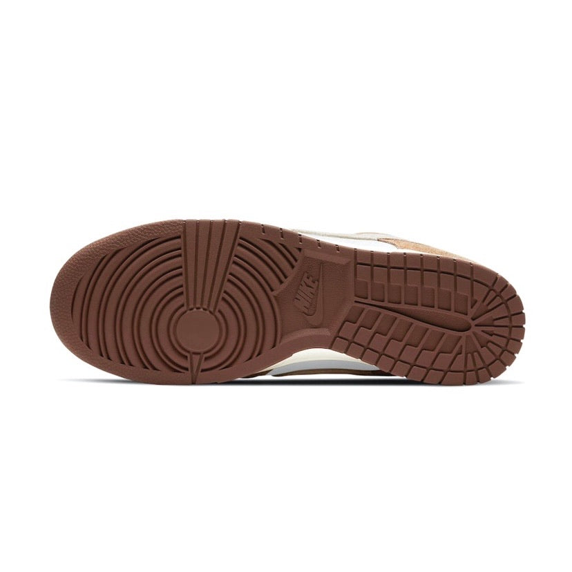Men's Nike Dunk Low Medium Curry Sneakers - Stylish & Comfortable for Casual Wear, Street Fashion & Everyday Outfits
