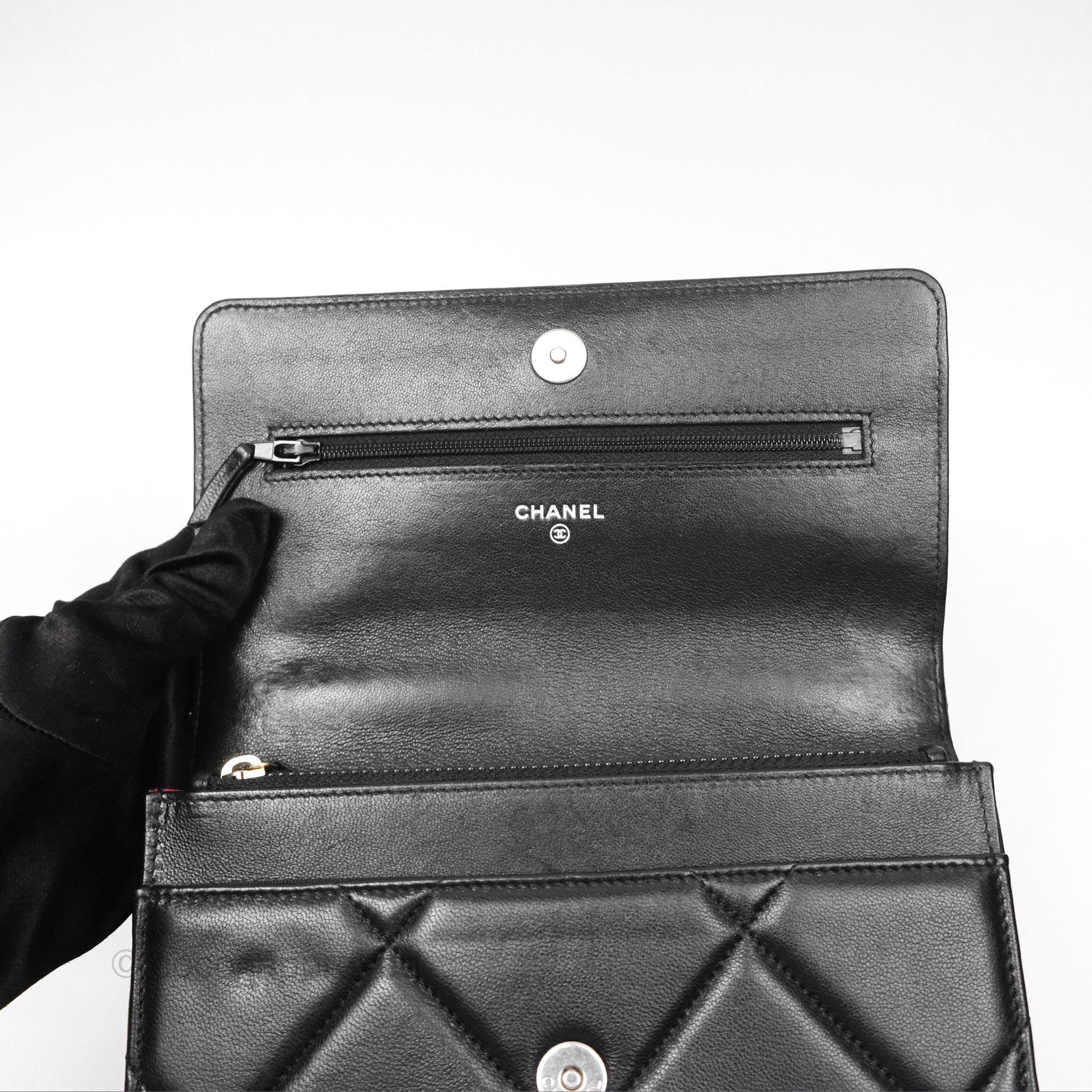 Chanel 19 Wallet on Chain WOC Black Mixed Hardware - Luxury Crossbody Bag for Women, Perfect for Evening Parties & Daily Use