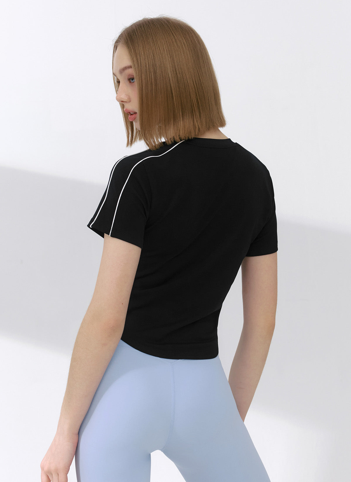 Trendy Color Block Crop Short Sleeve T-Shirt for Women | Summer Casual Fashion Top | Perfect for Beach Outings, Music Festivals & Street Style