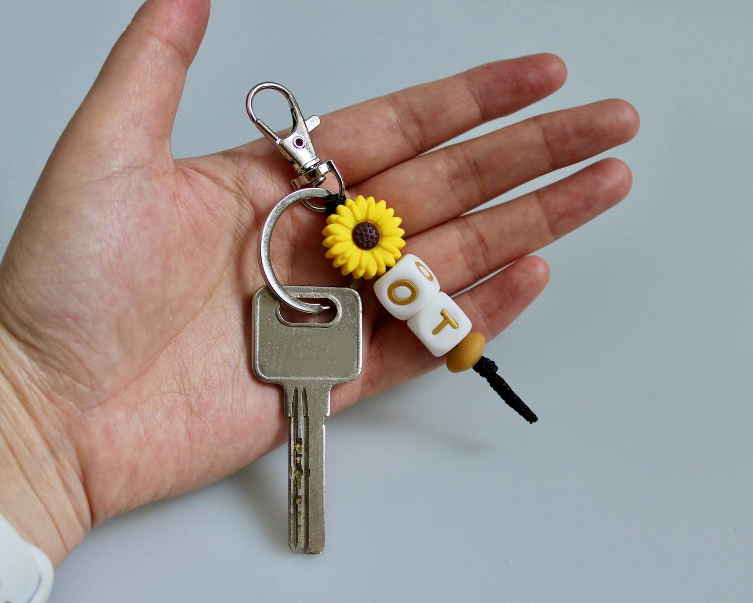 2025 Graduation Gifts for Her - Elegant Retirement & Appreciation Jewelry - Medical Grade Silicone Keychain - Perfect for Back to School, Birthday, Christmas (Ideal for Nurses, Teachers, Healthcare Workers)