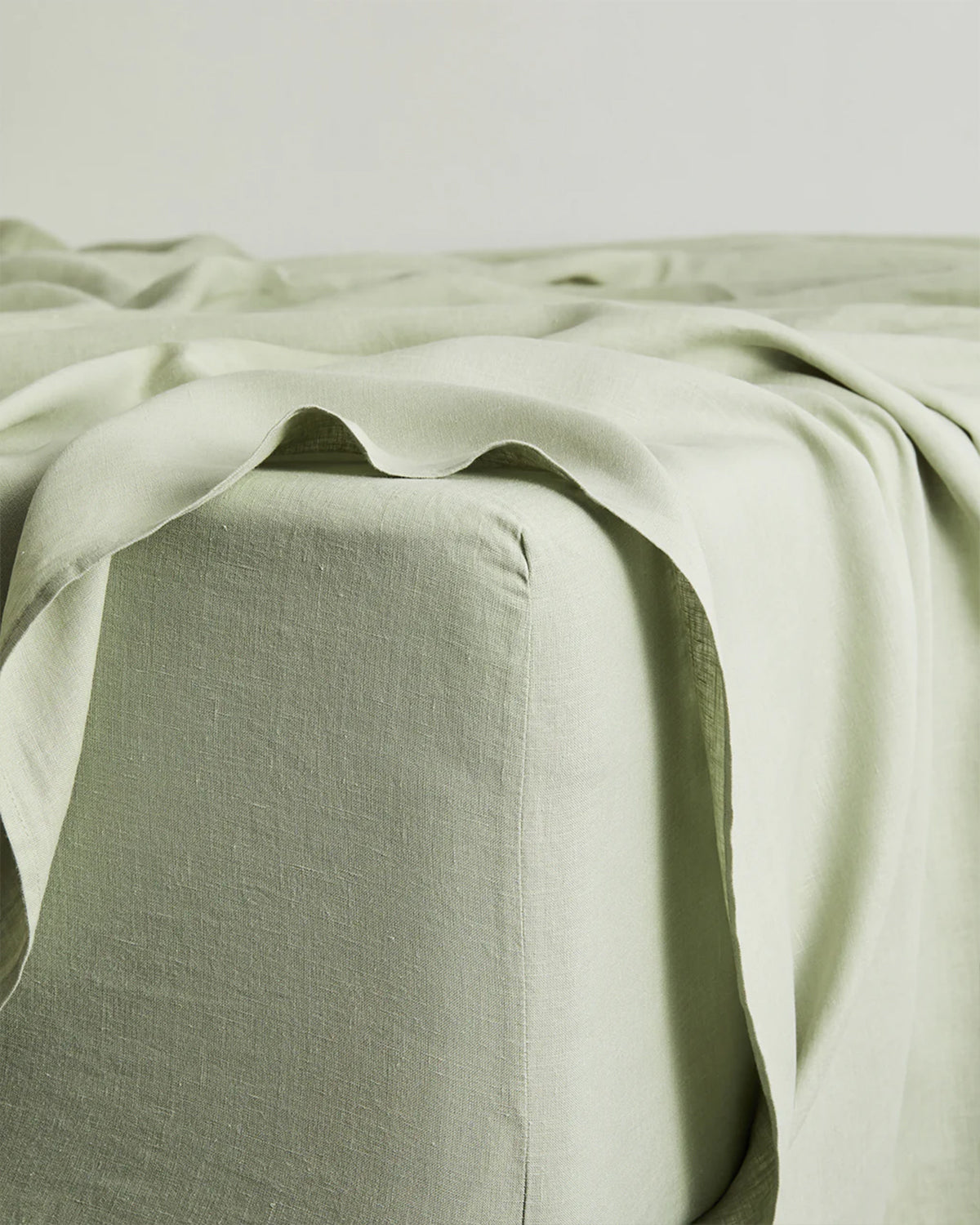 Lagoon, Pistachio & Sage Bedding Set - Soft & Breathable Comforter, Sheets & Pillowcases - Perfect for Master Bedroom, Guest Room & Dorm Decor