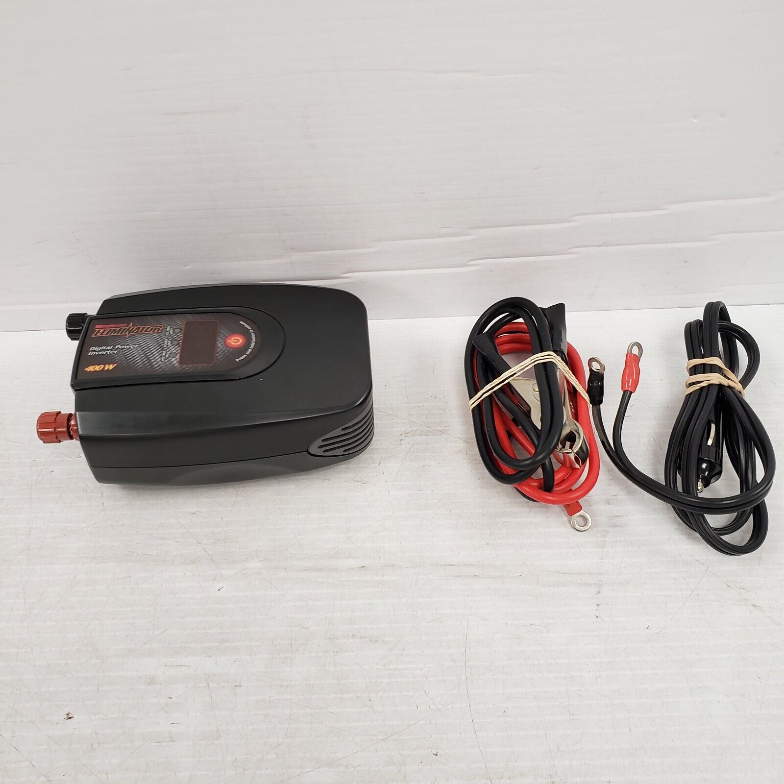 Motomaster Eliminator Inverter - 1500W Power Inverter for Cars, Trucks & RVs | Portable DC to AC Converter for Camping, Emergencies & Outdoor Adventures