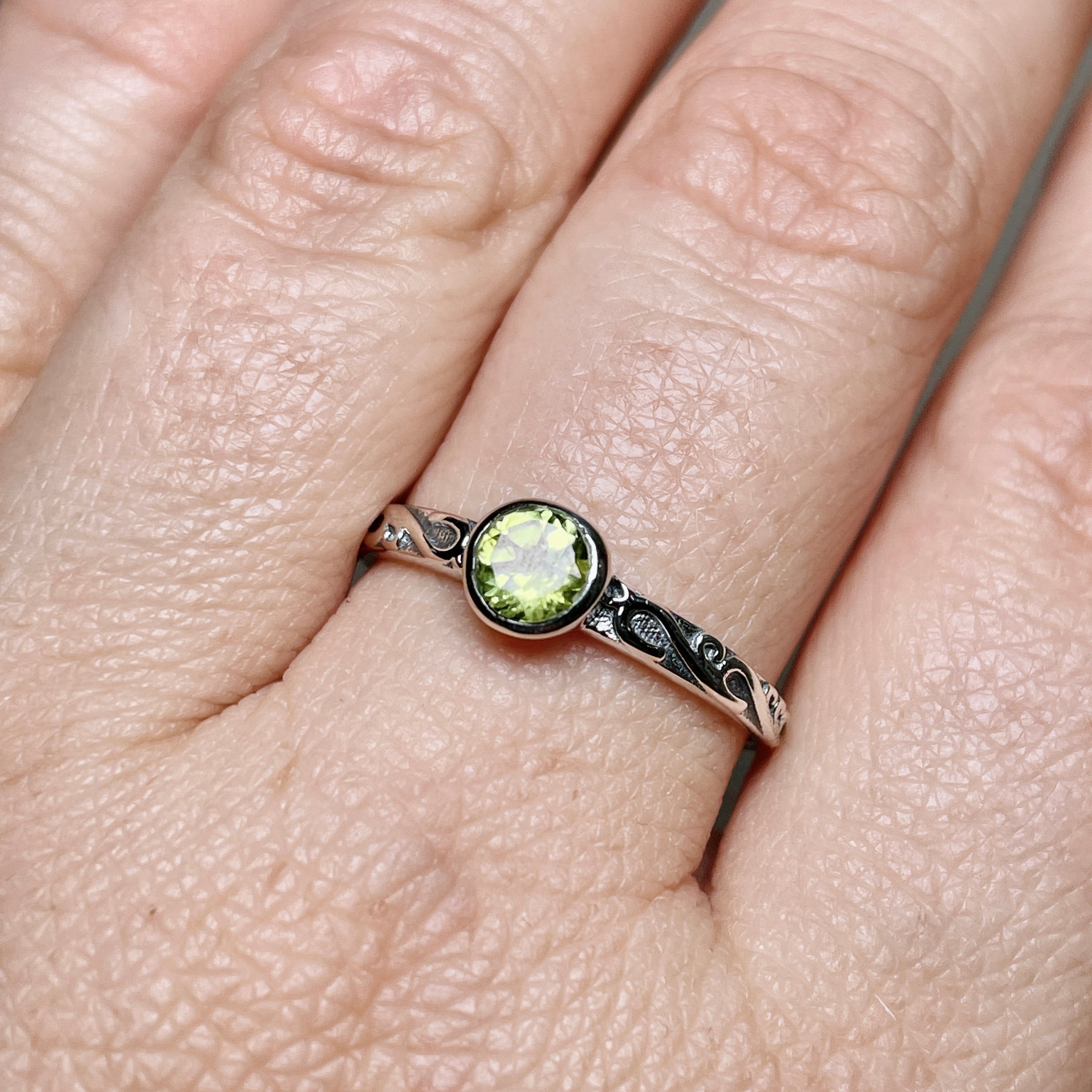 Peridot Round Faceted Gemstone Ring in Sterling Silver - Elegant Jewelry for Women, Perfect for Weddings, Anniversaries & Special Occasions