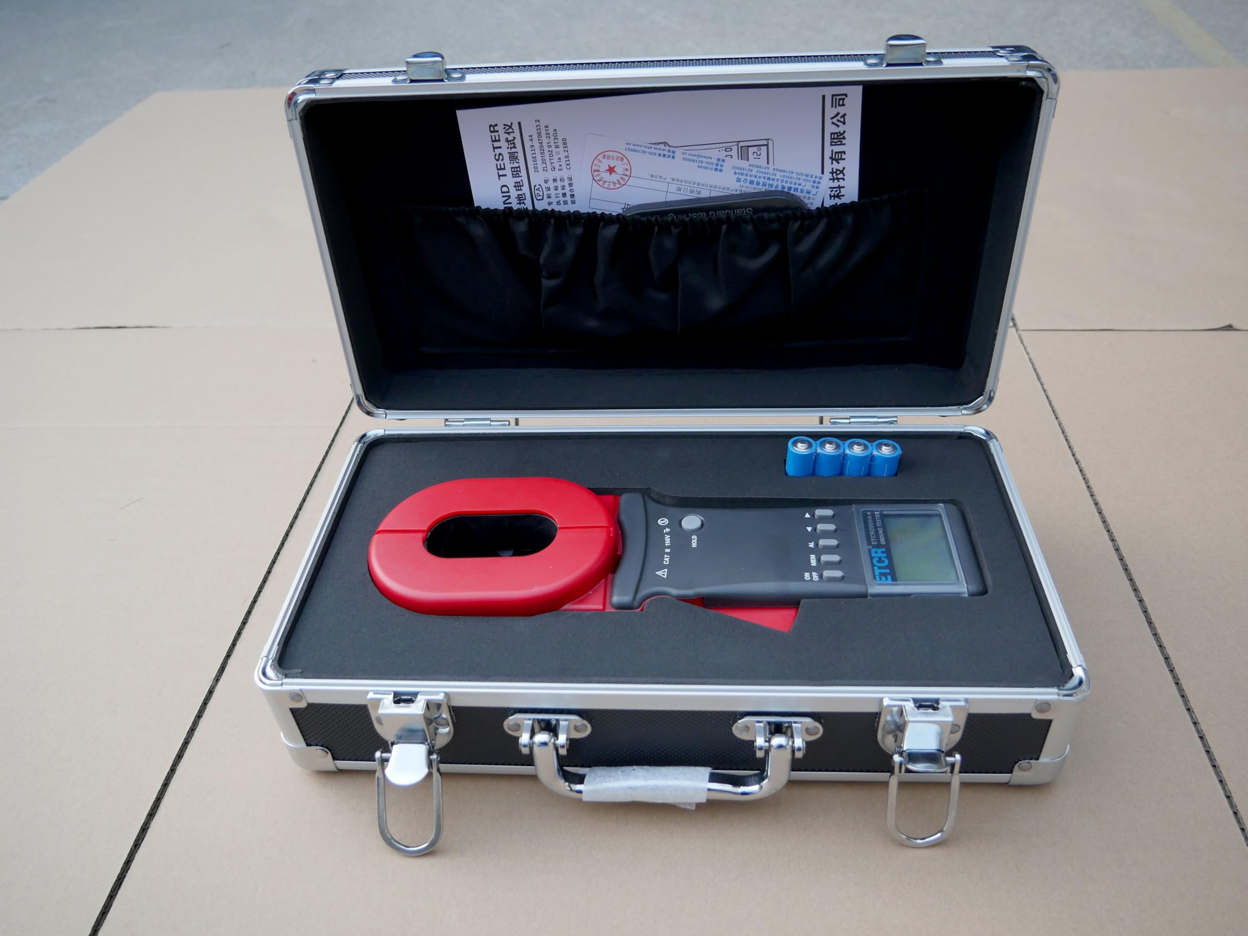 ETCR2000A+ Clamp Type Earth Resistance Tester - Non-Contact Surface Resistance Meter for Electrical Safety Testing (ETCR2000+/ETCR2000C+ Models Available) - Perfect for Industrial Maintenance, Grounding System Checks & Power Line Inspections