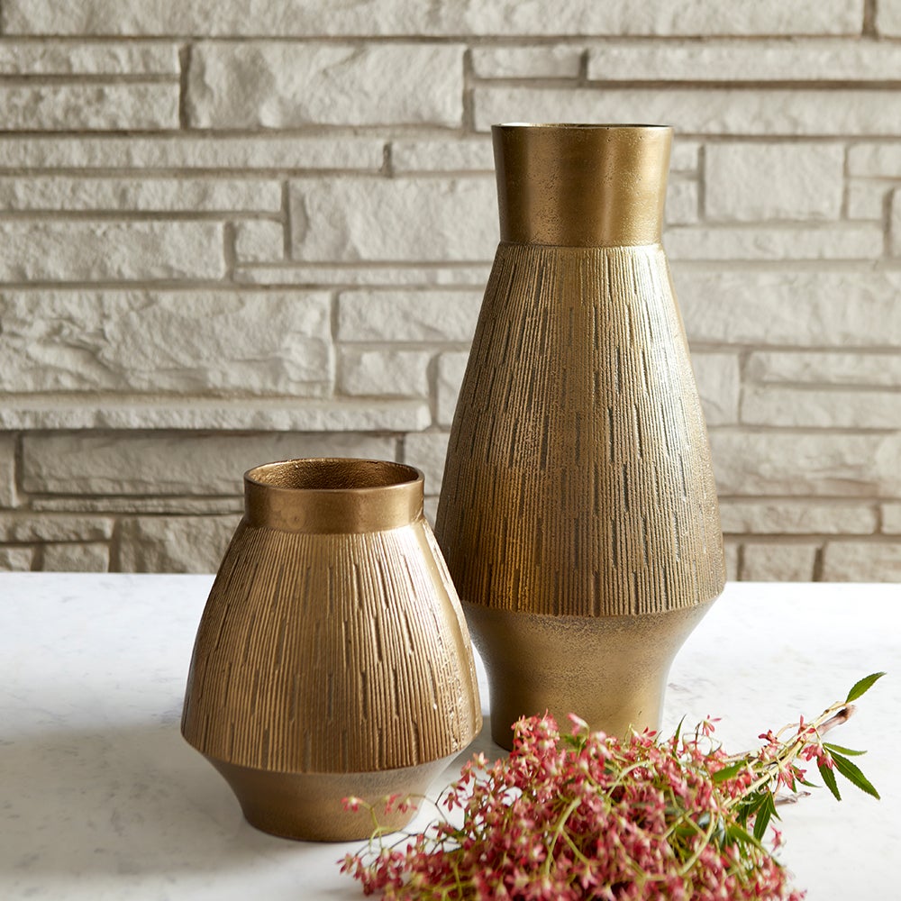Cyan Design 11356 Aria Vase - Elegant Gold Decorative Vase for Home Decor, Wedding Centerpiece, and Luxury Gift Giving