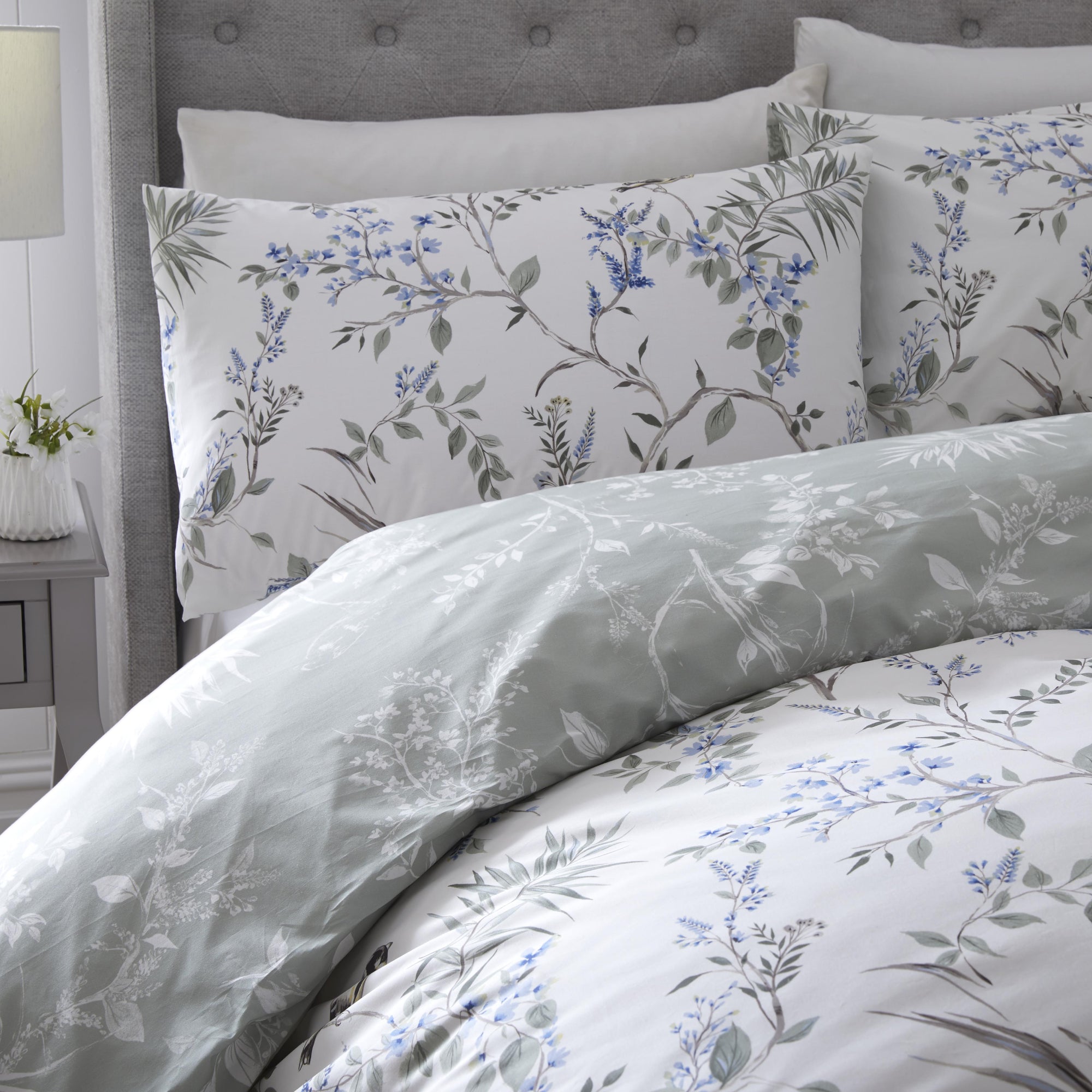 Dreams & Drapes Nora Blossom Duvet Cover Set - Queen Size, Soft Floral Printed 100% Cotton Bedding Set in Sage Green - Perfect for Master Bedroom, Guest Room & Cozy Home Decor