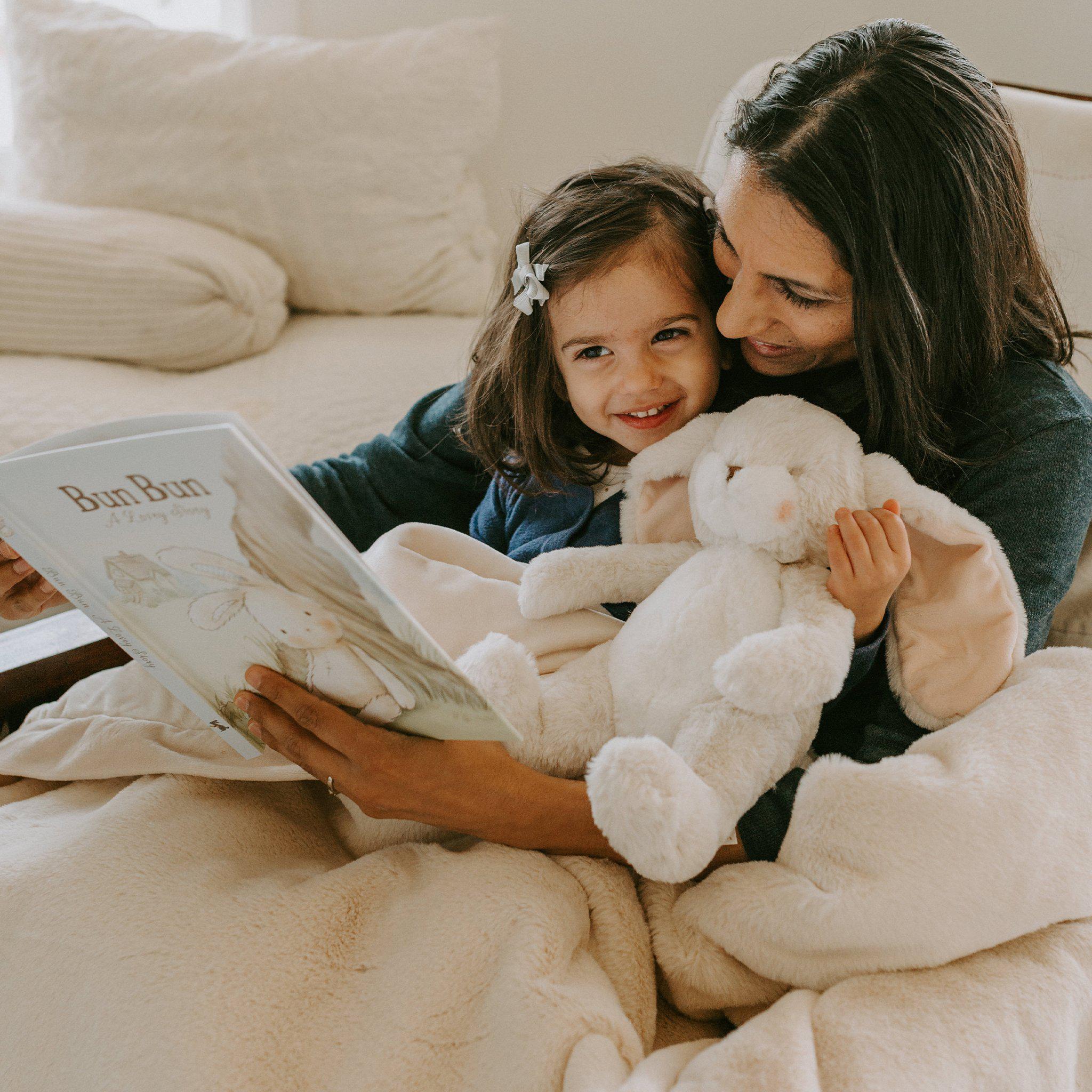 Big Cozy Nibble Fur Blanket - Ultra Soft Fluffy Throw Blanket 50x60 Inches in Cream - Perfect for Bed, Couch, and Winter Snuggling