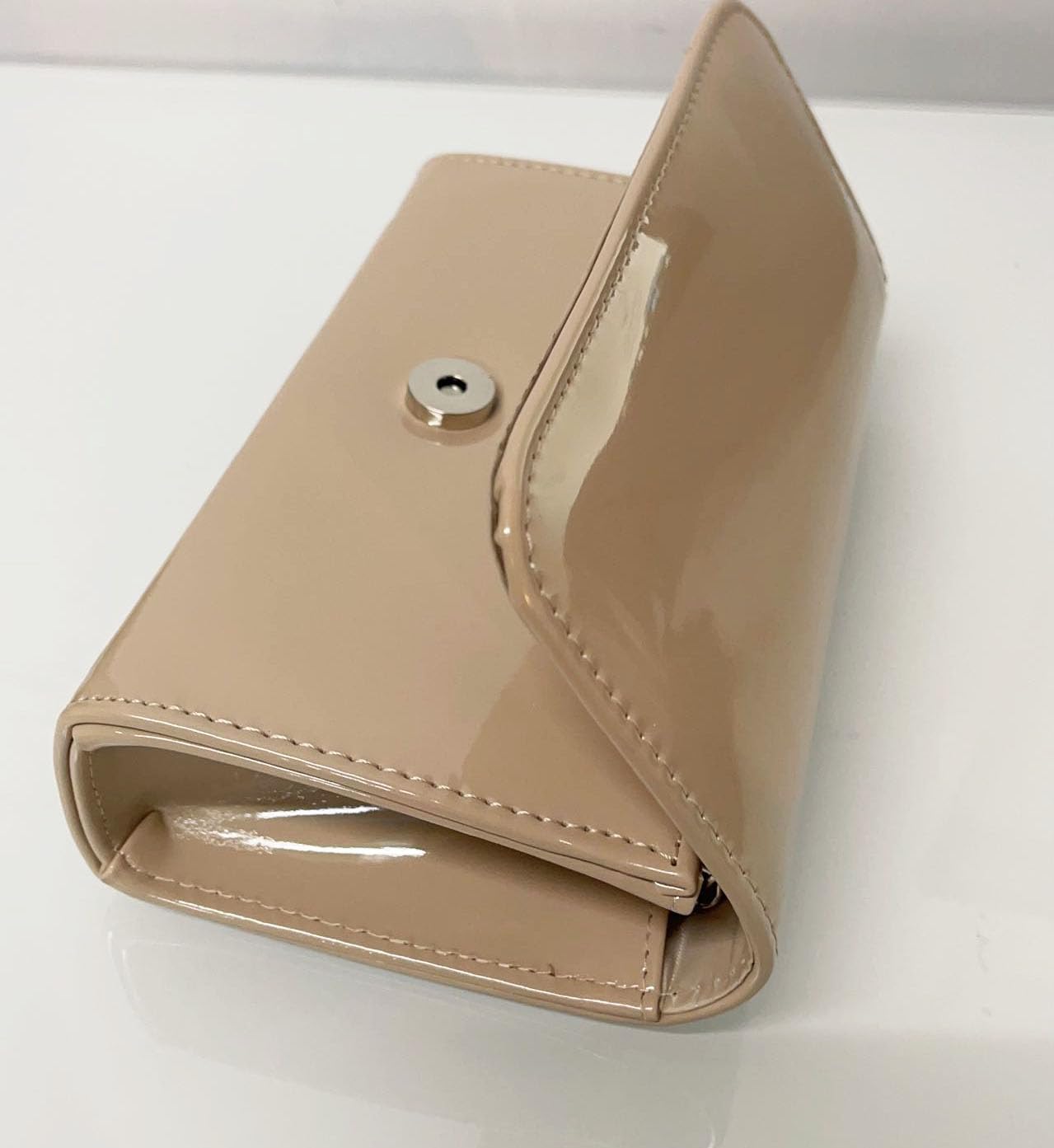 LeahWard Women's Patent Leather Flap Clutch Bag - Elegant Evening Handbag for Wedding, Party, Prom & Special Occasions | Perfect Gift for Bridesmaids & Formal Events