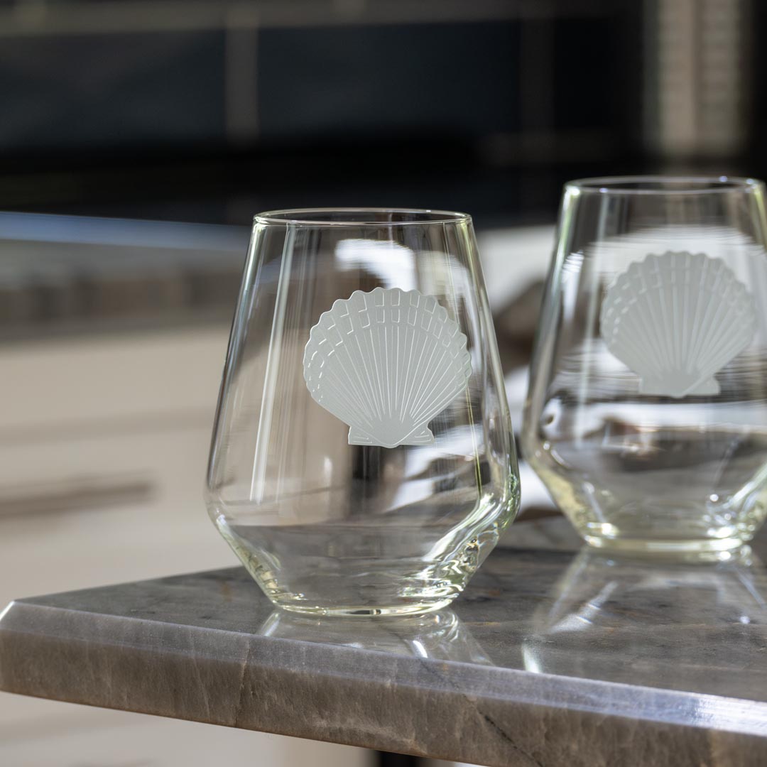 Premium 18oz Scallop Shell Stemless Wine Tumbler Glasses - Set of 2, Elegant Sea-Inspired Drinkware for Beach Parties, Summer Cocktails & Outdoor Entertaining