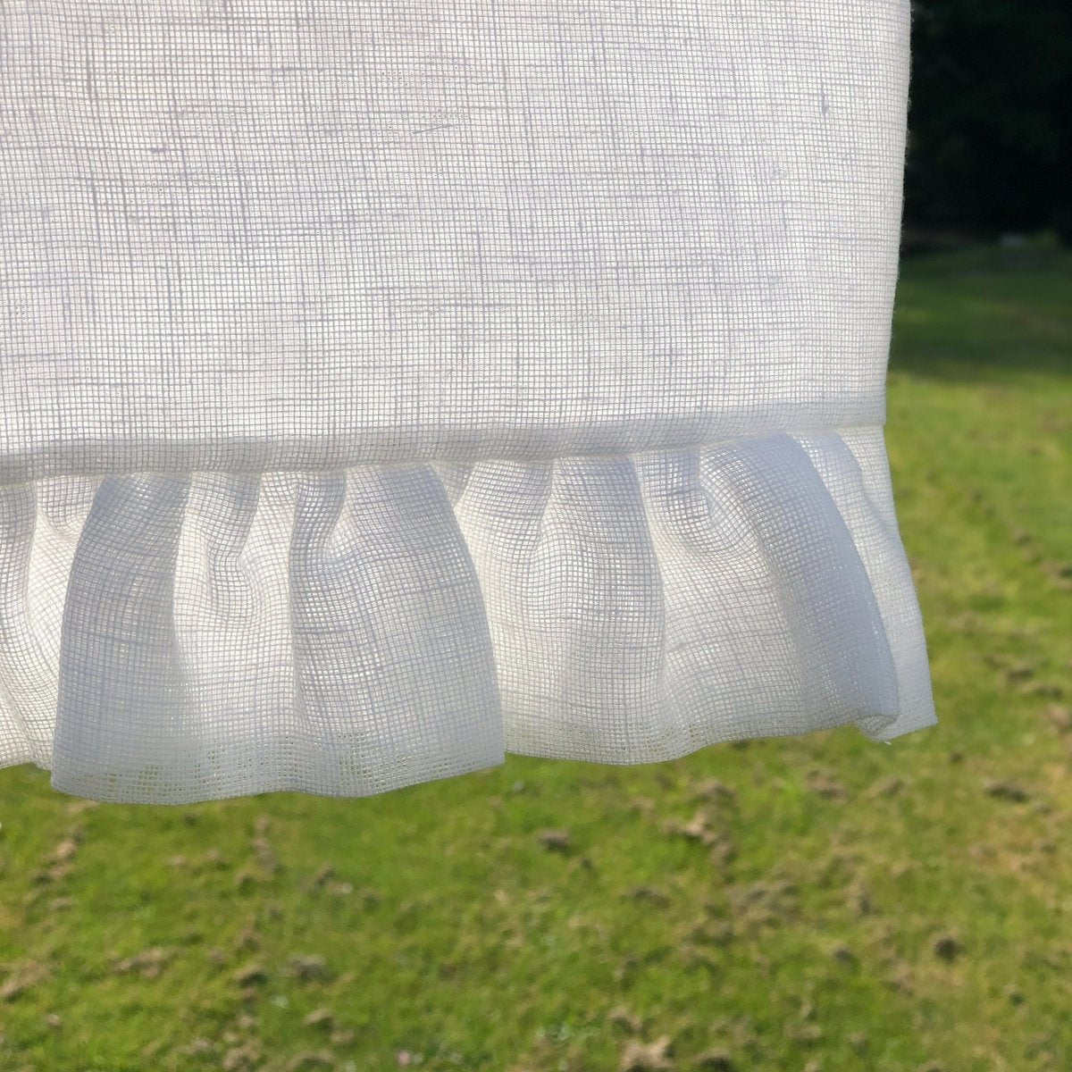 Custom Wedding Dress Hanger - Personalized Bridal Gown Hanger for Wedding Day & Bridal Shower - Perfect for Wedding Photography, Bridal Suite Decor & Gift Giving
