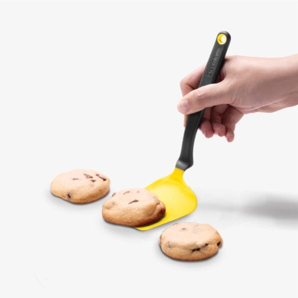 Dreamfarm Mini Chopula - Small Silicone Spatula for Cooking, Baking & Mixing - Heat Resistant & Non-Stick - Perfect for Small Bowls, Jars & Containers - Yellow Kitchen Utensil