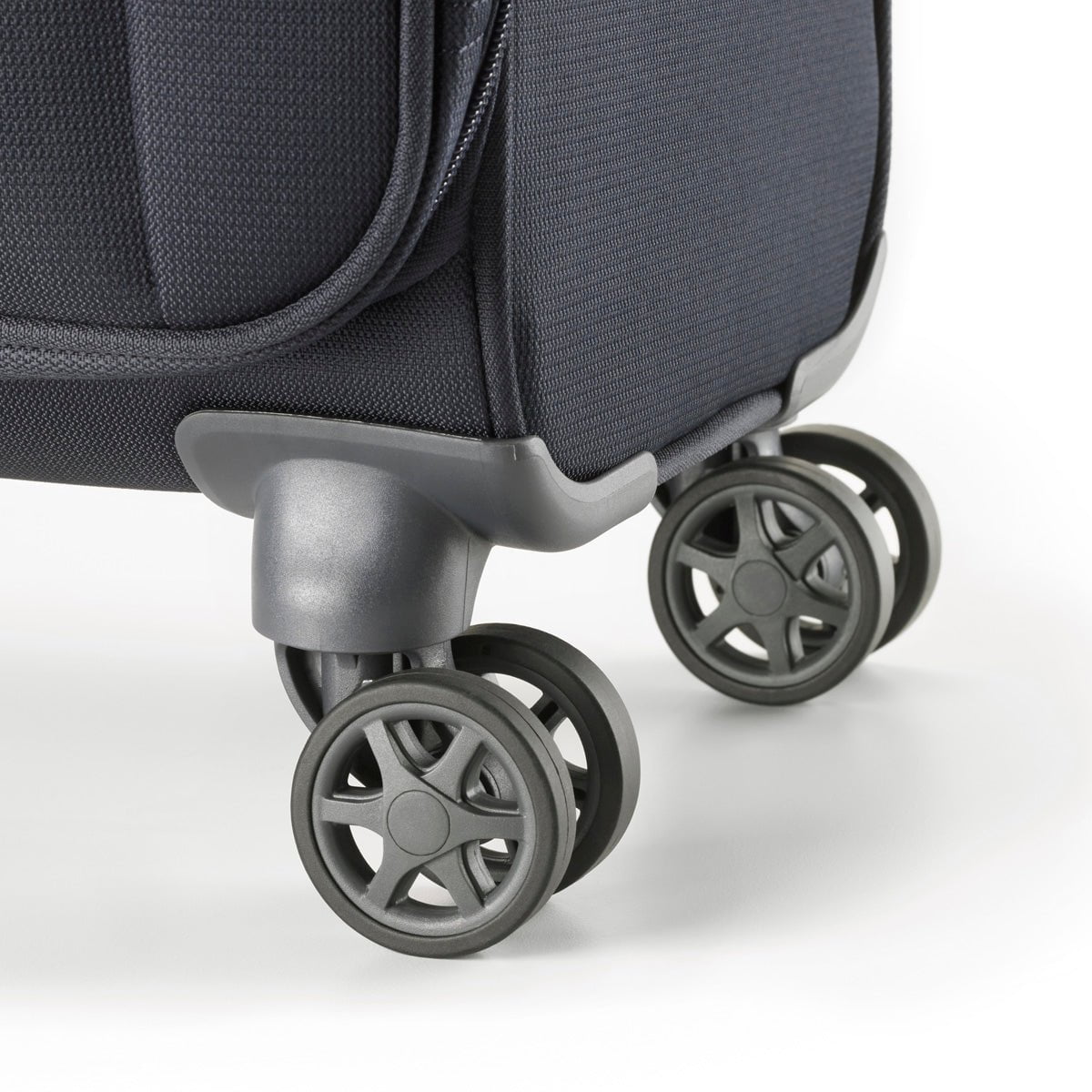 Samsonite Rhapsody Superlite Spinner 3-Piece Luggage Set - Lightweight Expandable Suitcase with 360° Wheels for Business Travel & Family Vacations