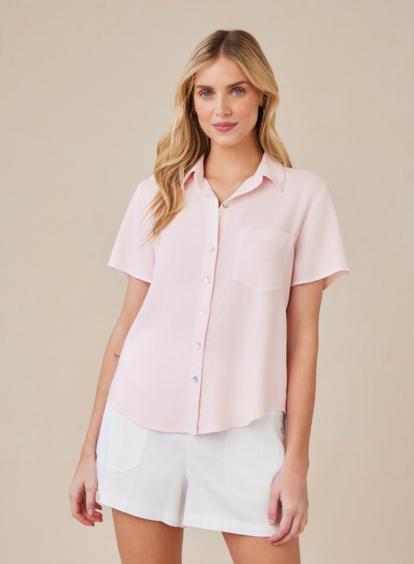 Men's Casual Short Sleeve Pocket Button Down Shirt - Comfortable Breathable Cotton Shirt for Summer, Office & Outdoor Activities